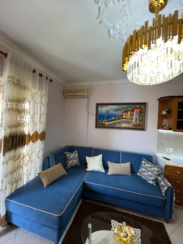 SHITET APARTAMENT 1+1 PRANE PASTICERI PELIKAN PLAZH,DURRES. 2