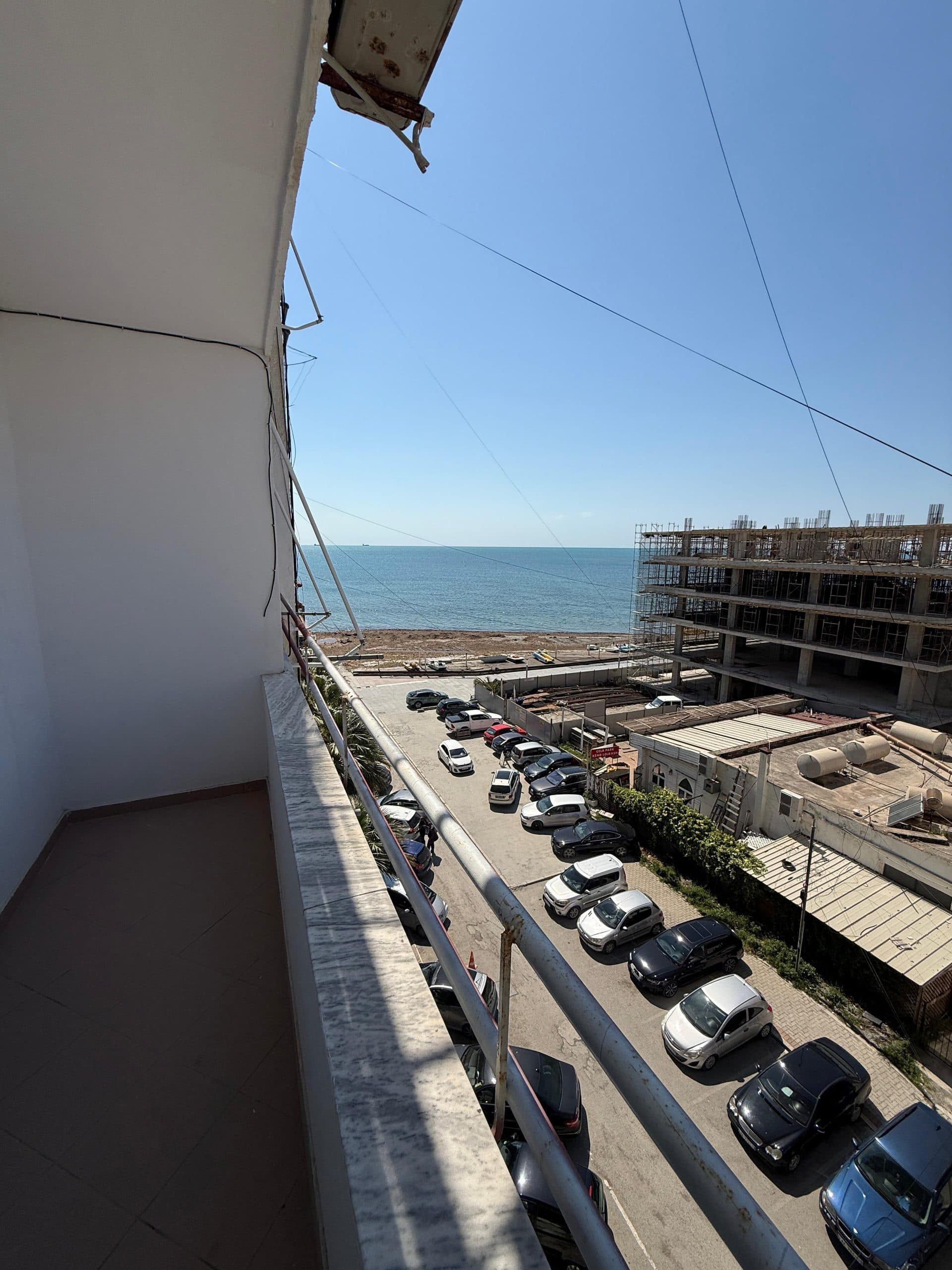 JEPET ME QERA APARTAMENT 1+1, VOLLGA, DURRES.