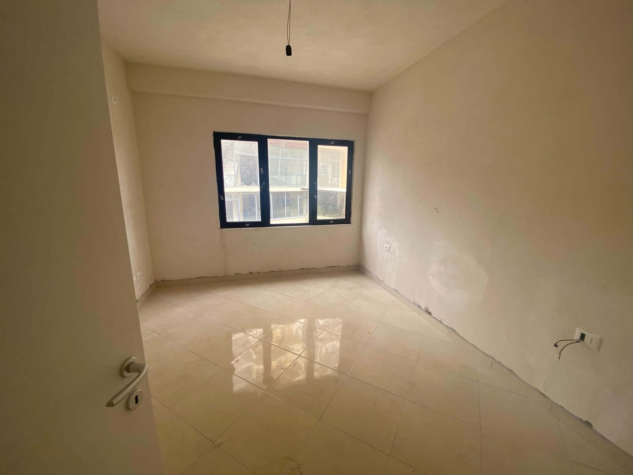 SHITET APARTAMENT ME PAMJE NGA DETI 2+1+2, VILA E ZOGUT, DURRES. 4