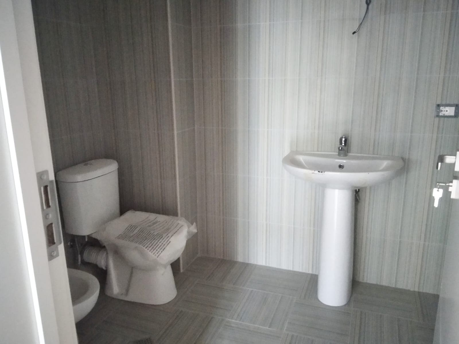 SHITEN 2 APARTAMENTE 1+1 PRANE SHKOLLES ITALIANE,VOLLGA, DURRES. 2