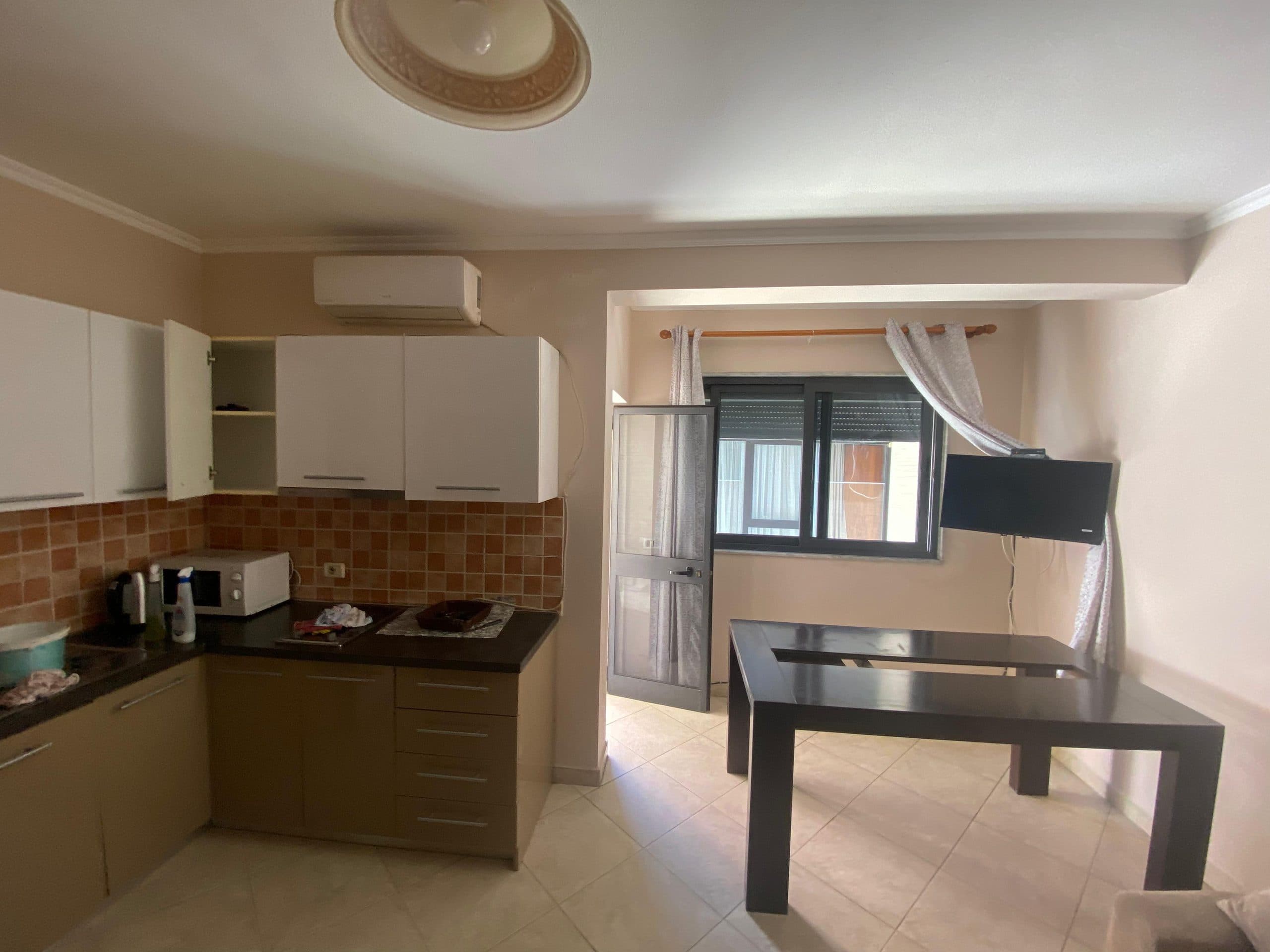 JEPET ME QERA APARTAMENT 1+1, PRANE ROYAL, PLAZH, DURRES 2