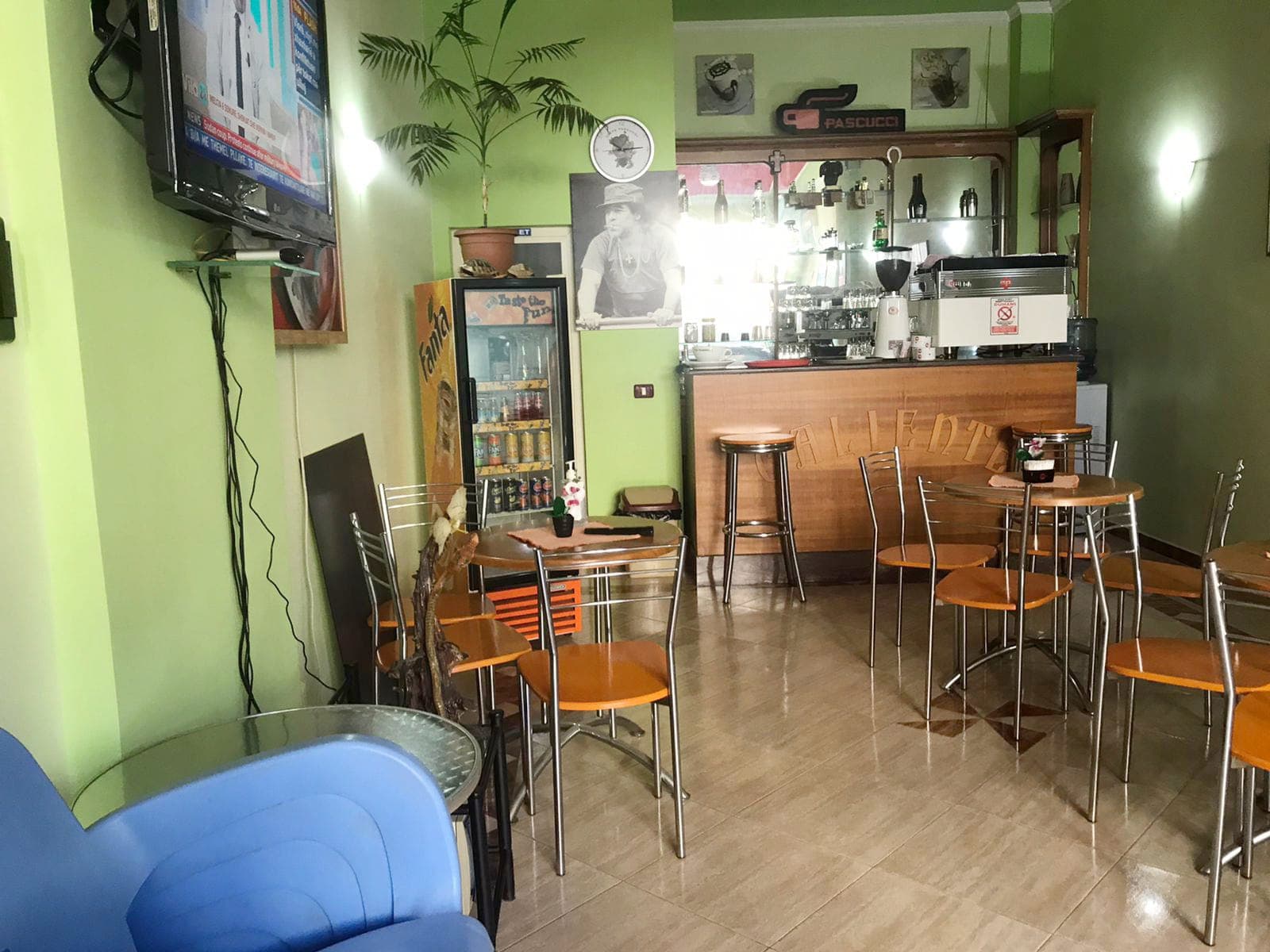 JEPET ME QERA AMBIENT BIZNESI PRANE KOPSHTIT 1 QERSHORI,DURRES.