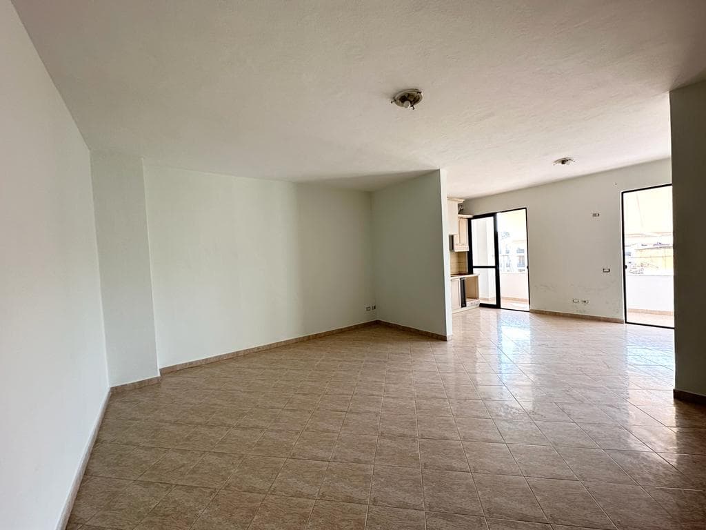 JEPET ME QERA APARTAMENT 2+1 PRANE SHKOLLES 2 GJELAT. 2