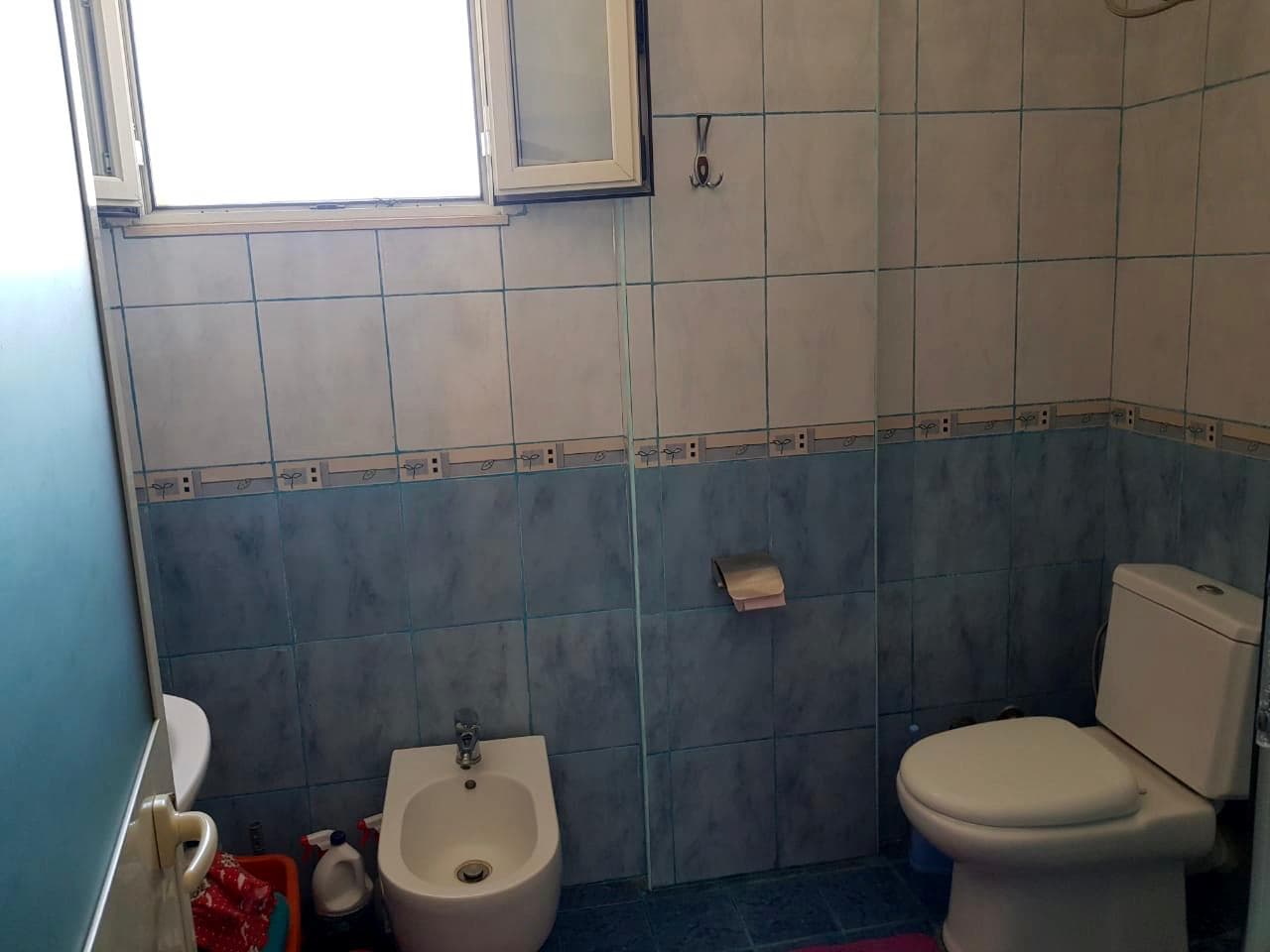 JEPET ME QERA VILE 3+1 PRANE ZONES SE ISH KNETES,DURRES!
