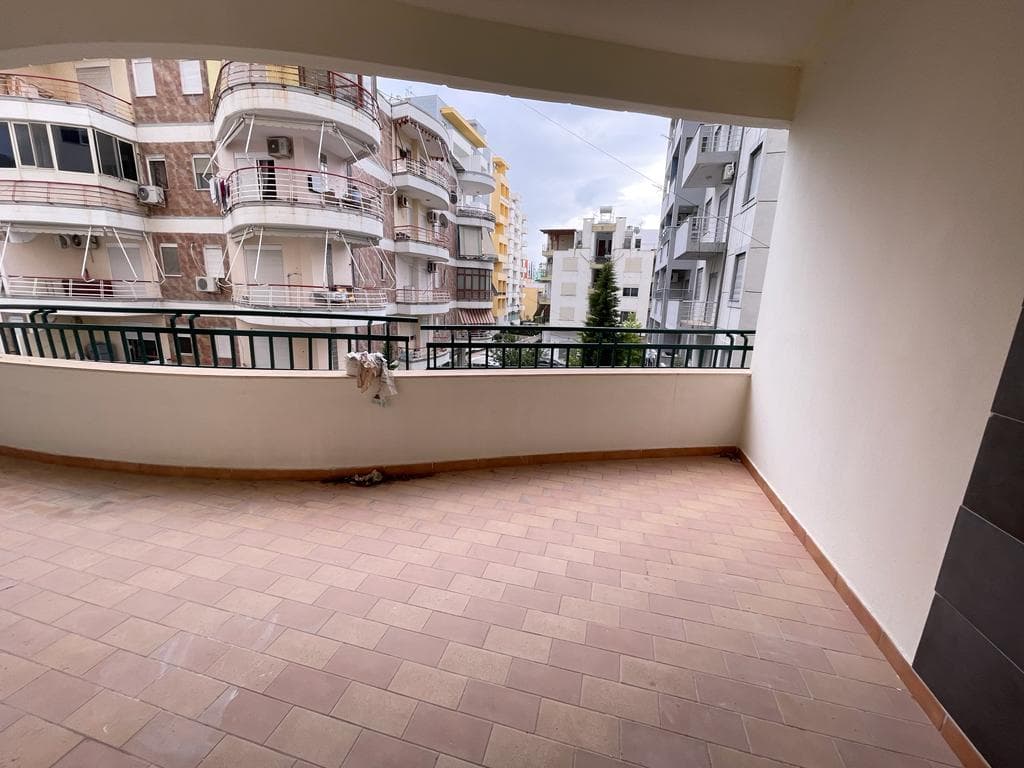 SHITET APARTAMENT 2+1 PRANE HOTEL ANDI SHKEMBI I KAVAJES,DURRES.