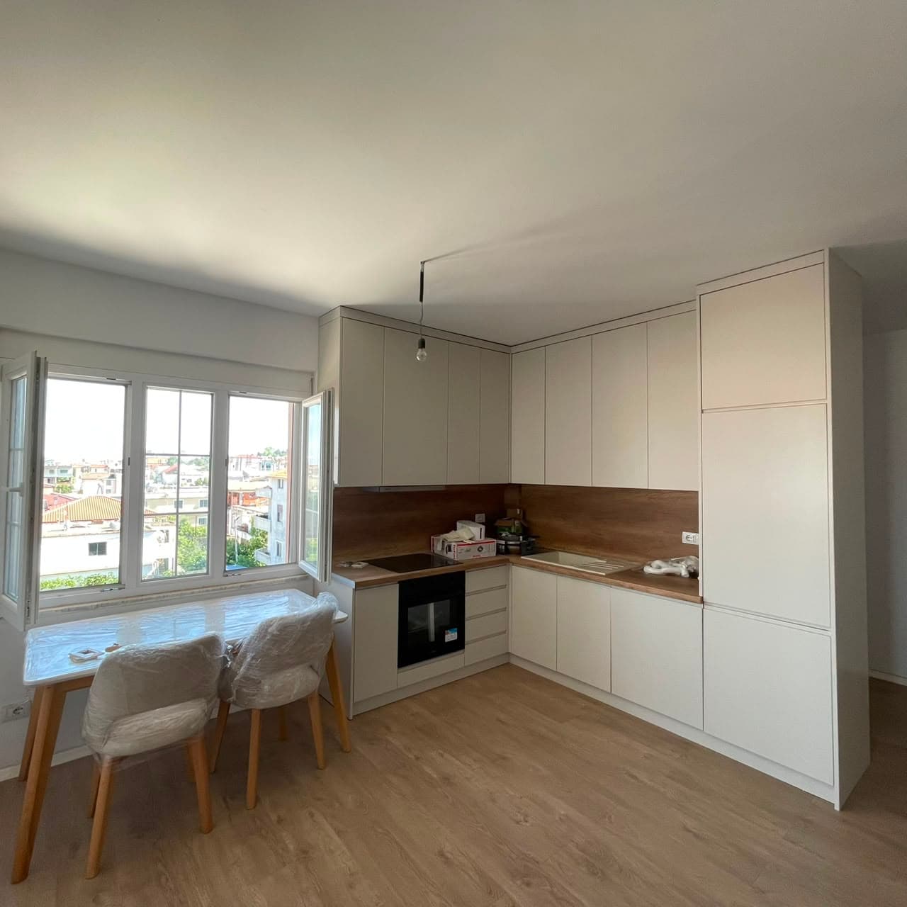 SHITET APARTAMENT 2+1 NE ZONEN E SPITALLES, DURRES 3