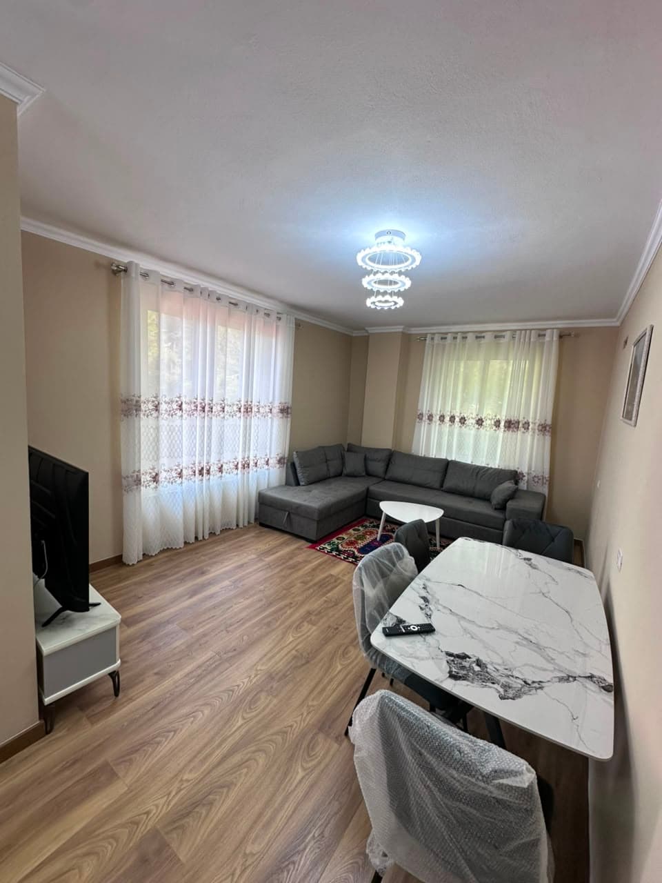 JEPET ME QERA APARTAMENT 2+1 NE ZONEN E VOLLGES, DURRES