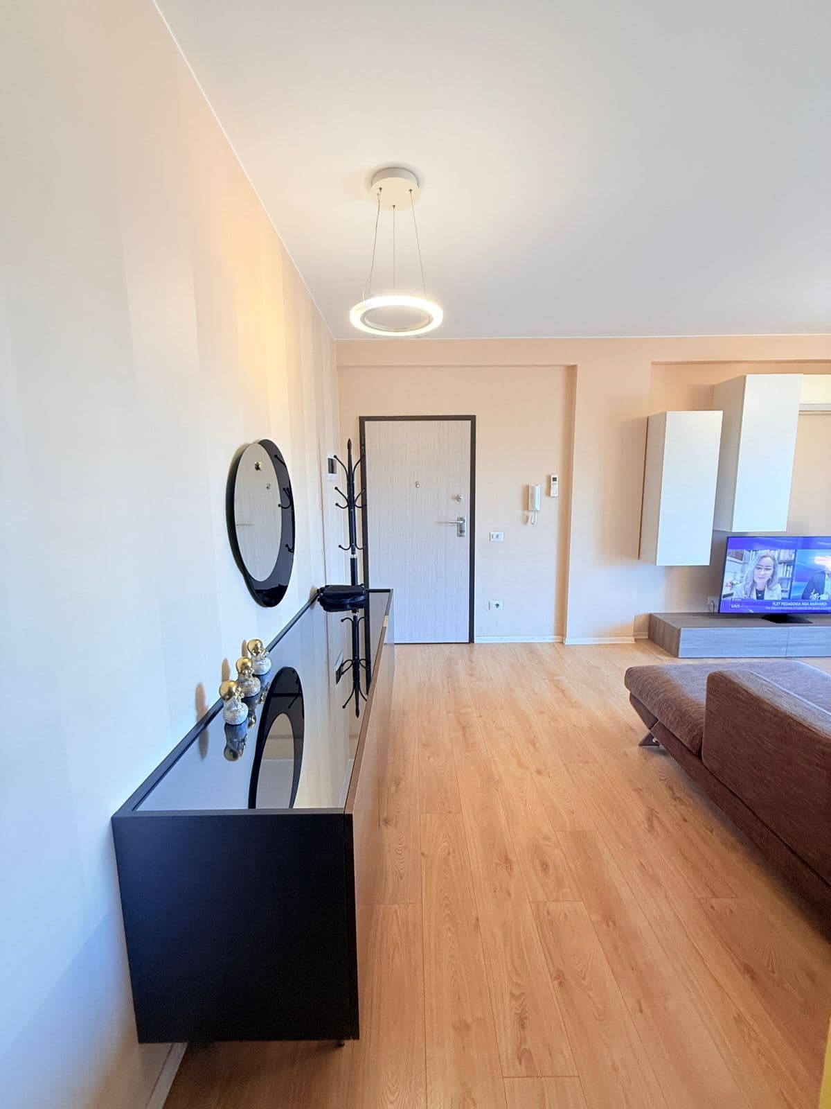 JEPET ME QERA APARTAMENT 2+1+2 TEK PORT VIEW DURRES 4