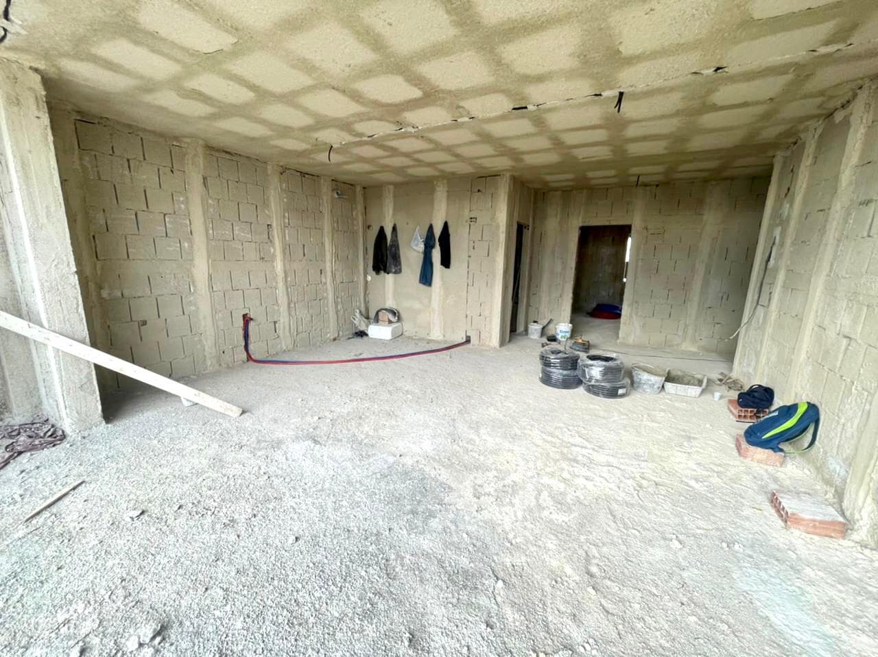 SHITET APARTAMENT 2+1 ME PAMJE NGA DETI , PRANE VILES ZOGUT, DURRES. 4