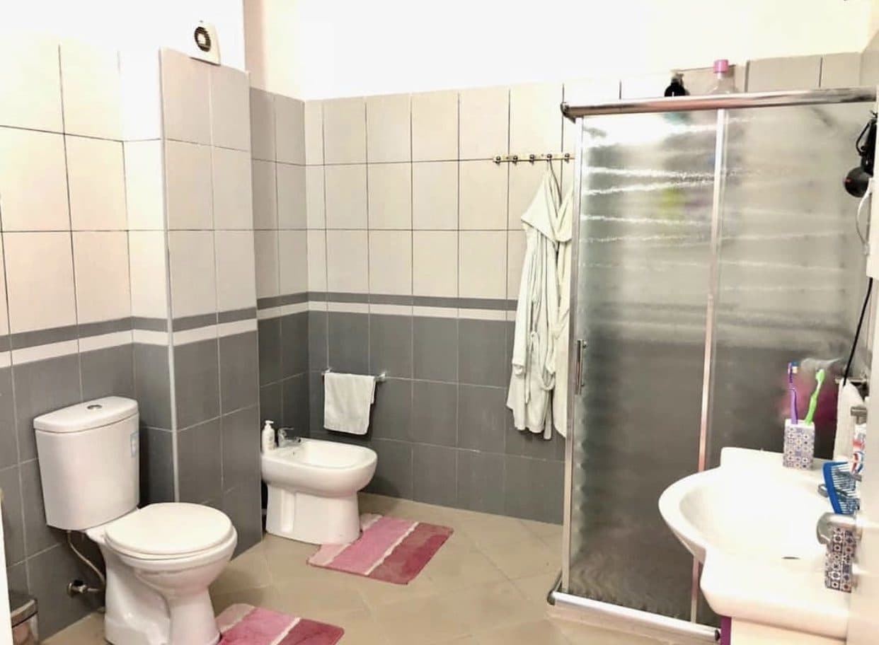 SHITET APARTAMENT 1+1 I MOBILUAR NE DURRES! 2