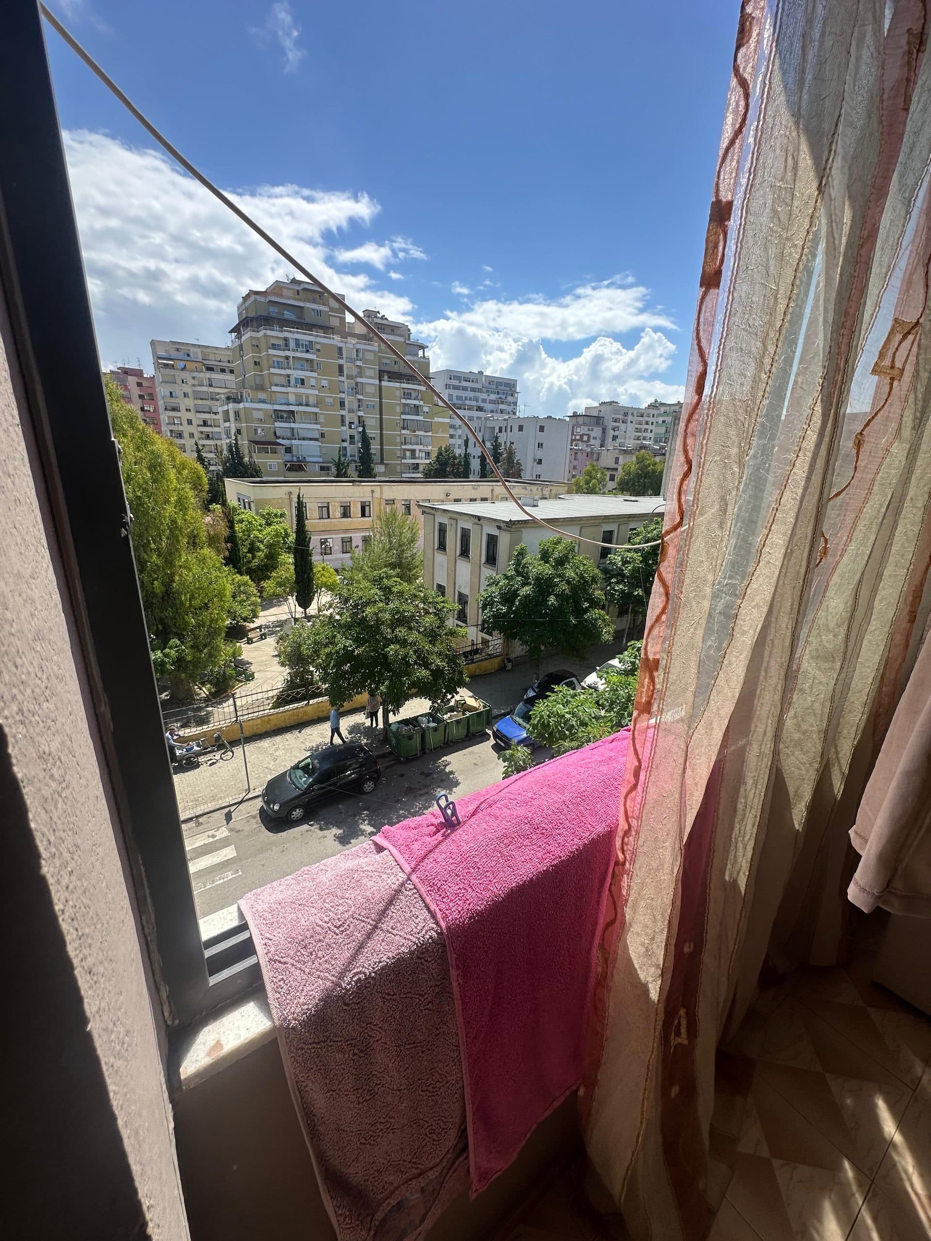 JEPET ME QERA APARTAMENT 1+1, PRANE SHKOLLES 2 GJELAT, DURRES.