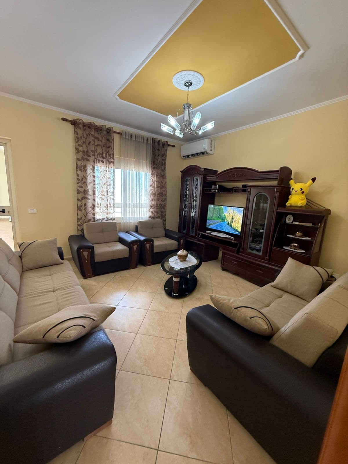 JEPET ME QERA APARTAMENT 2+1 ZONA PRANVERES DURRES 2