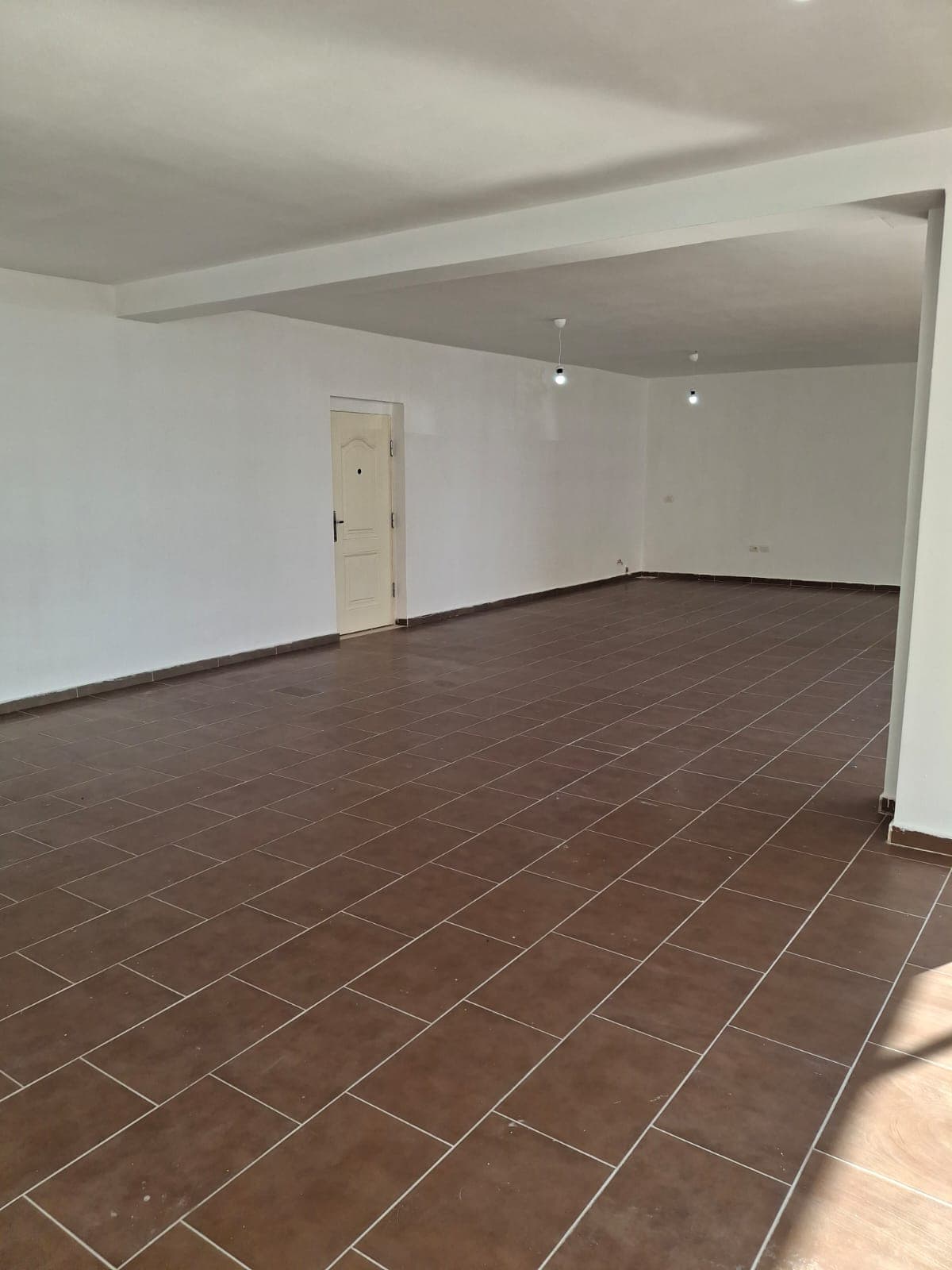 JEPET ME QERA AMBIENT BIZNESI PLAZH DURRES 2