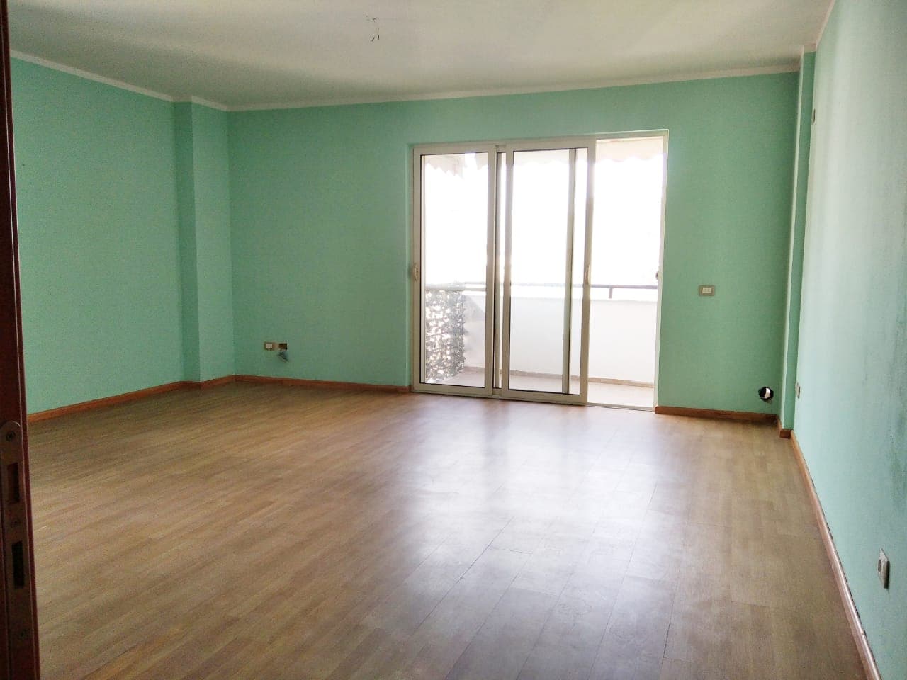 SHITET APARTAMENT 2+1 LAGJA 5 PRANE ISH RAJONIT,DURRES.
