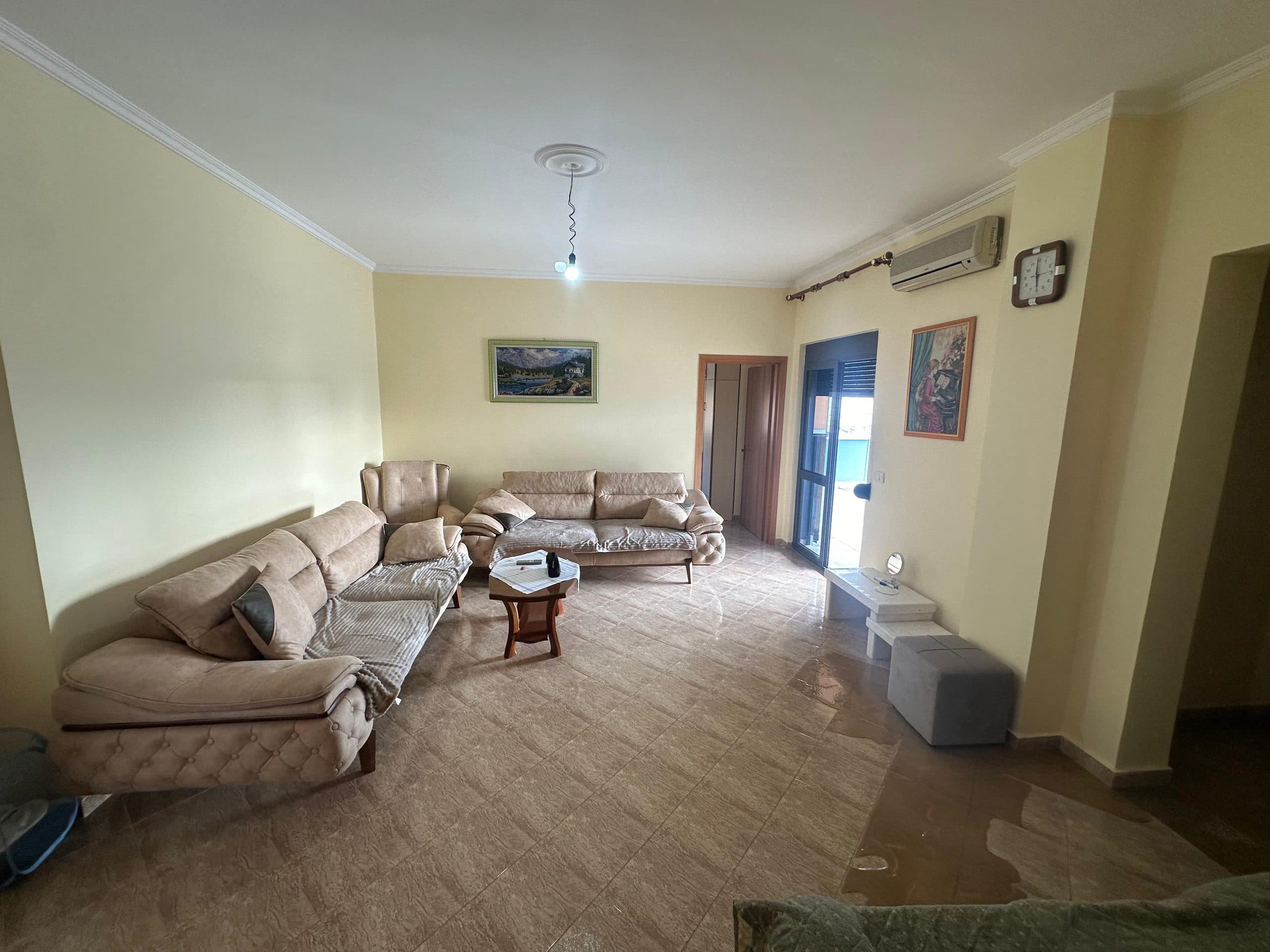 SHITETE APARTAMENT 2+1+VERANDE, PLAZH, DURRES.
