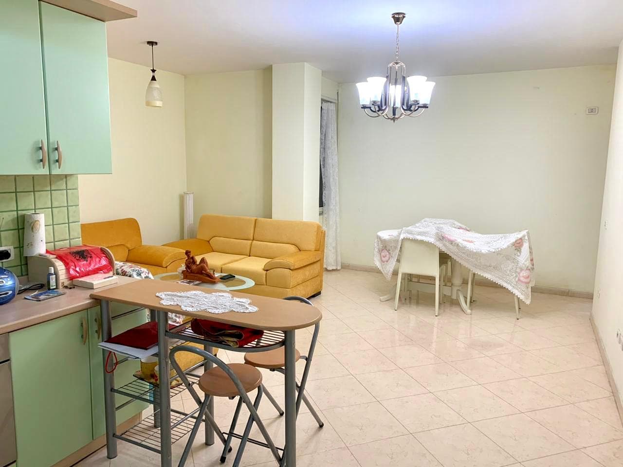 SHITET APARTAMENT 2+1 NE QENDER PRANE PALLATIT TE KULTURES, DURRES. 2