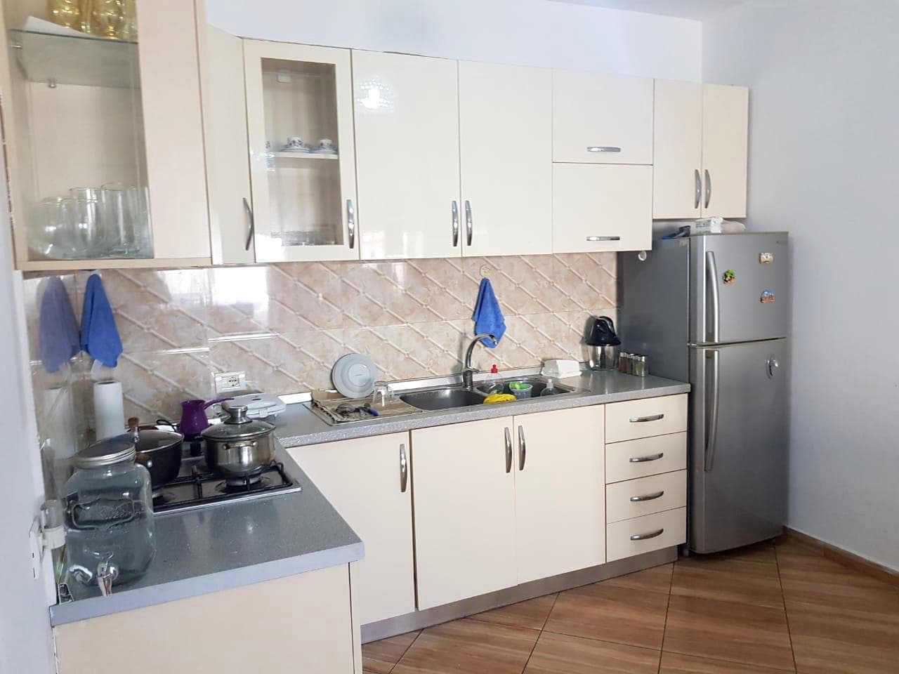SHITET APARTAMENT 1+1 LAGJA 18 , PRANE STADIUMIT DURRES! 3