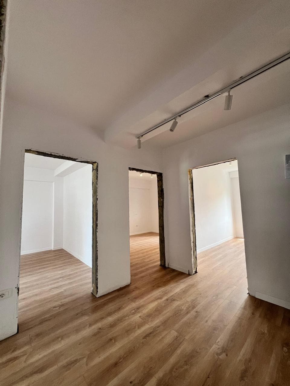 SHITET APARTAMENT 2+1 ISH RAJONI I POLICISE,DURRES 2