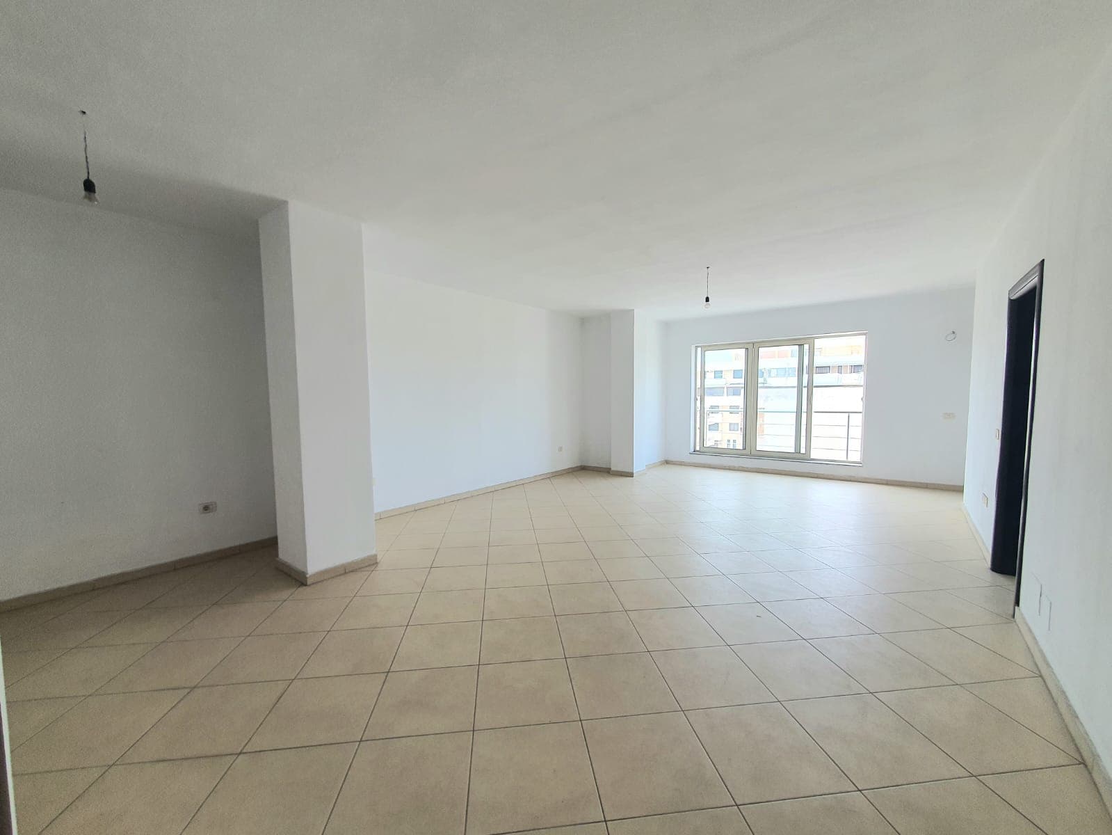 SHITET APARTAMENT 2+1 PRANE URES SE DAJLANIT,DURRES.