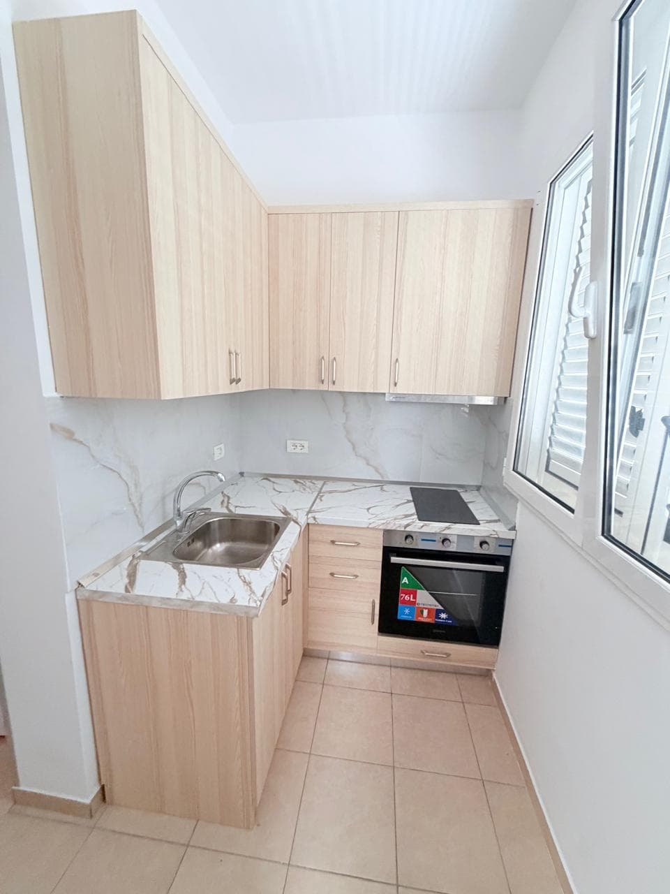 JEPET ME QERA GARSONIERE PRANE TREGUT INDUSTRIAL, DURRES 3