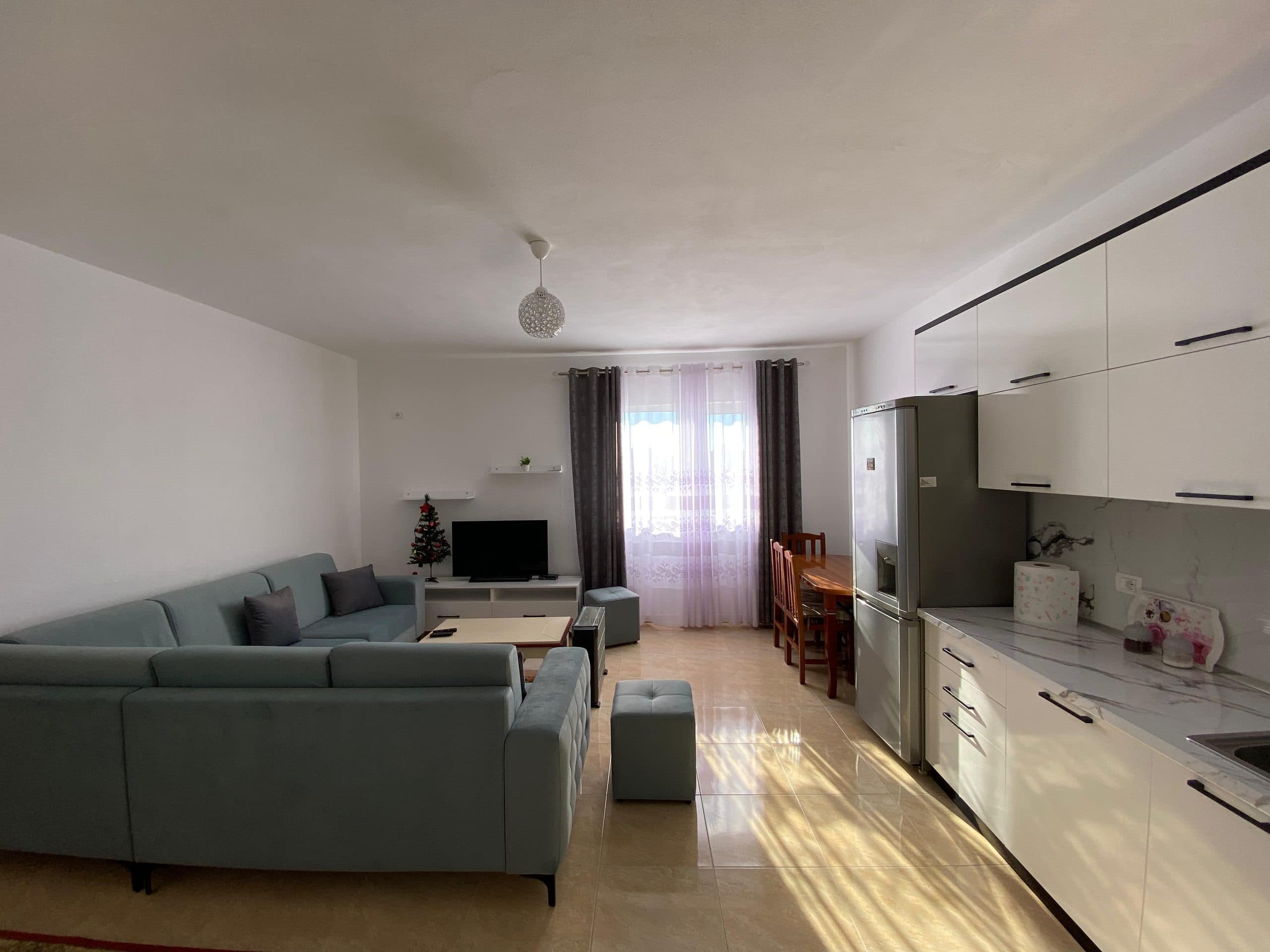 JEPET ME QERA APARTAMENT 2+1, FABRIKA MAKARONAVE, DURRES. 2