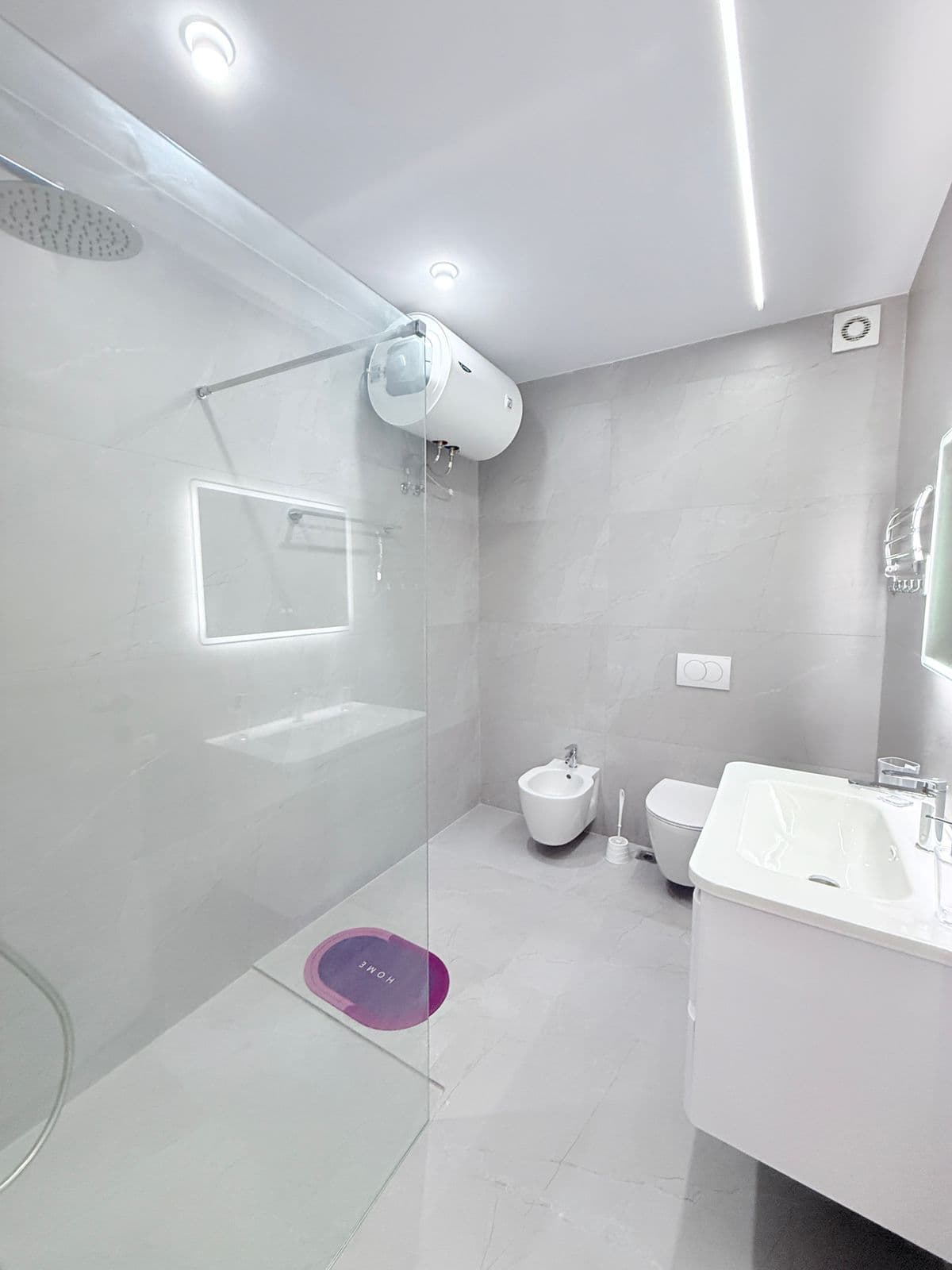 JEPET ME QERA APARTAMENT 3+1 TEK ZONA TREGUT INDUSTRIAL DURRES 2