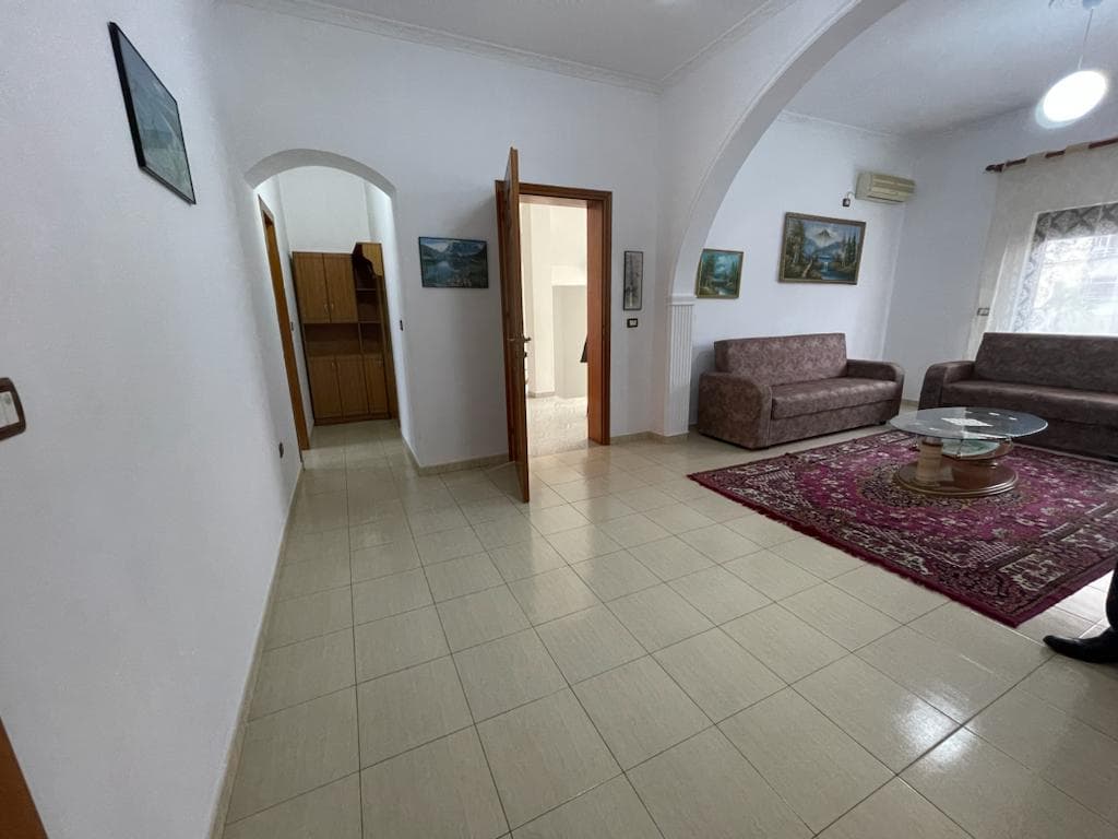 JEPET ME QERA KATI I 2 I NJE VILE TEK ISH-FIDANISHTJA, DURRES 2