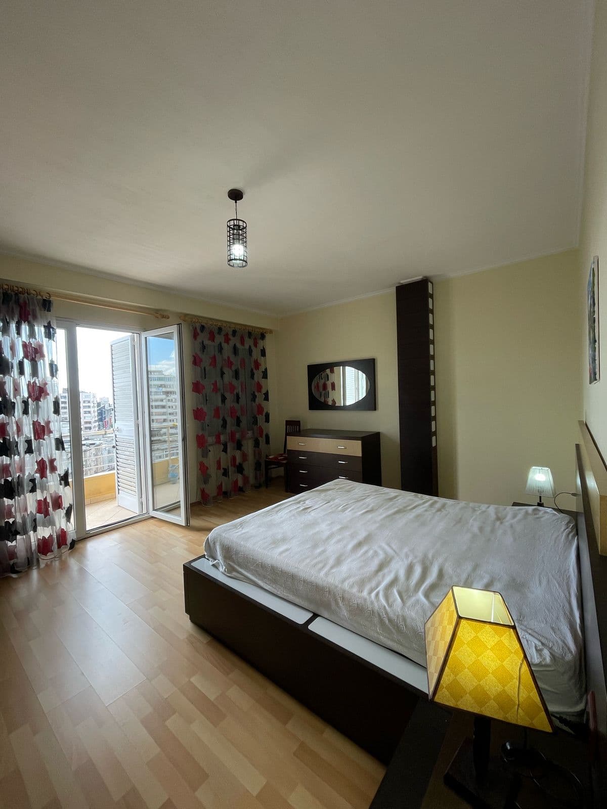 JEPET ME QERA APARTAMENT 2+1 STACIONI TRENIT, DURRES 3