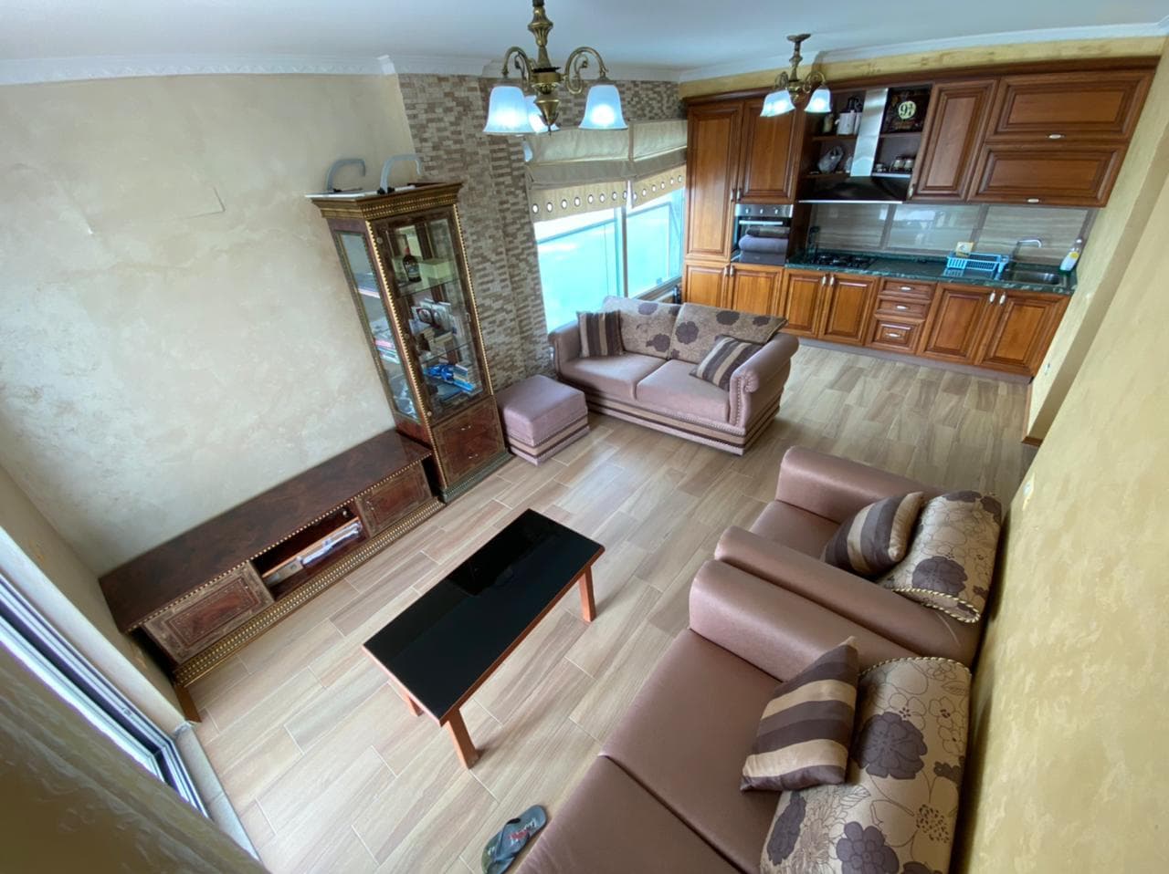SHITET APARTAMENT 2+1 PRANE COSTA DEL SOL, CURRILA, DURRES. 2