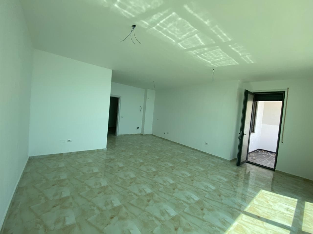 SHITET APARTAMENT 1+1 RRUGA TAULANTIA, VOLLGA, DURRES. 4