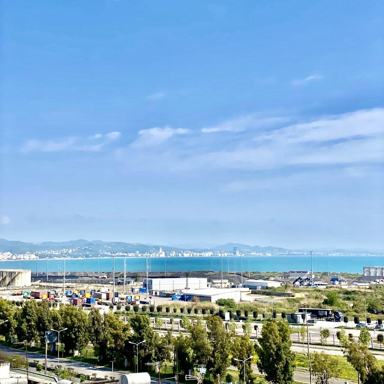 SHITET SUPER APARTAMENT 2+1 PRANE STACIONIT TE TRENIT,DURRES! 4