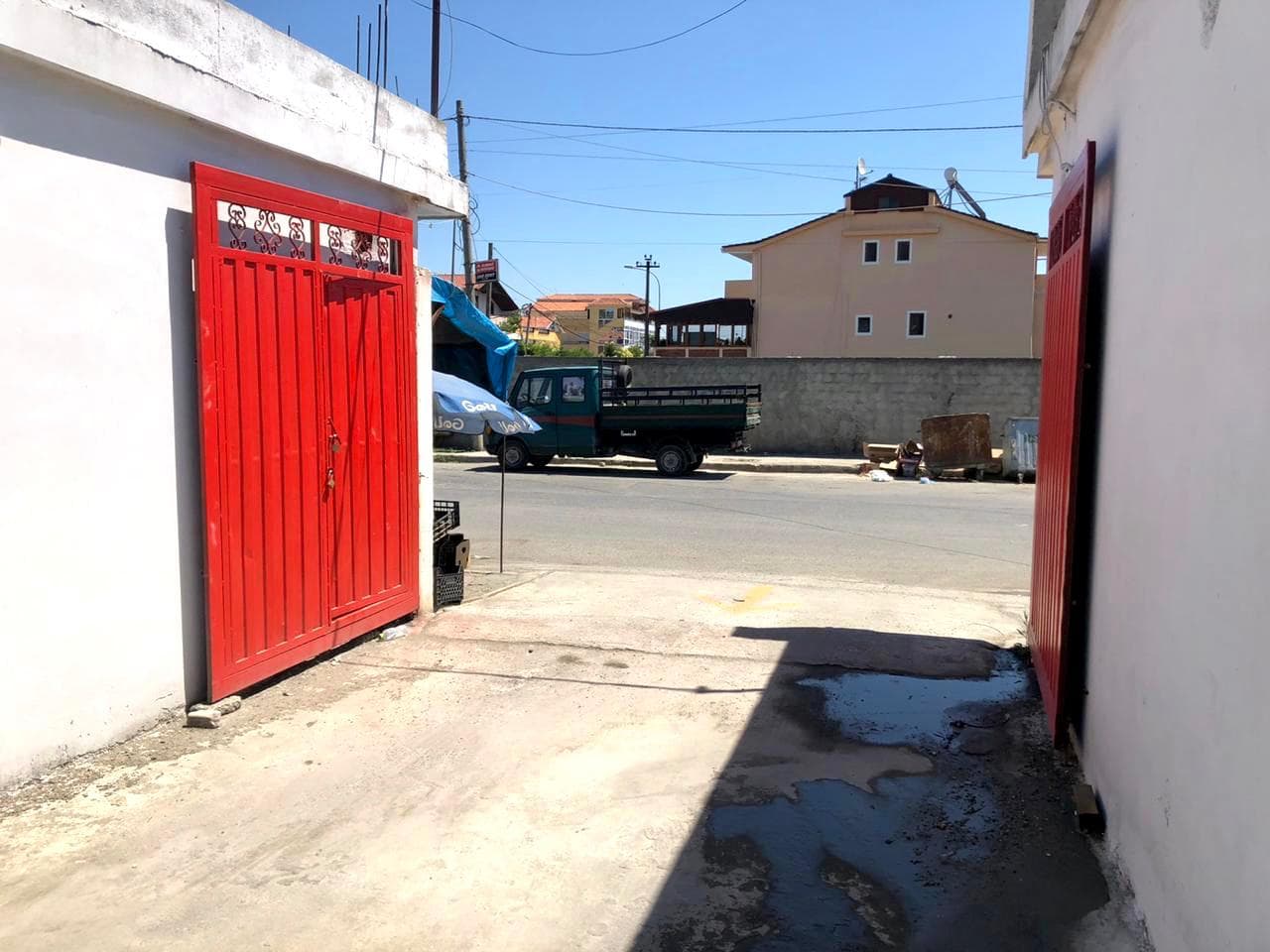 SHITET AKTIVITET BIZNESI LAVAZH. RRUGA MIQESIA DURRES. 4