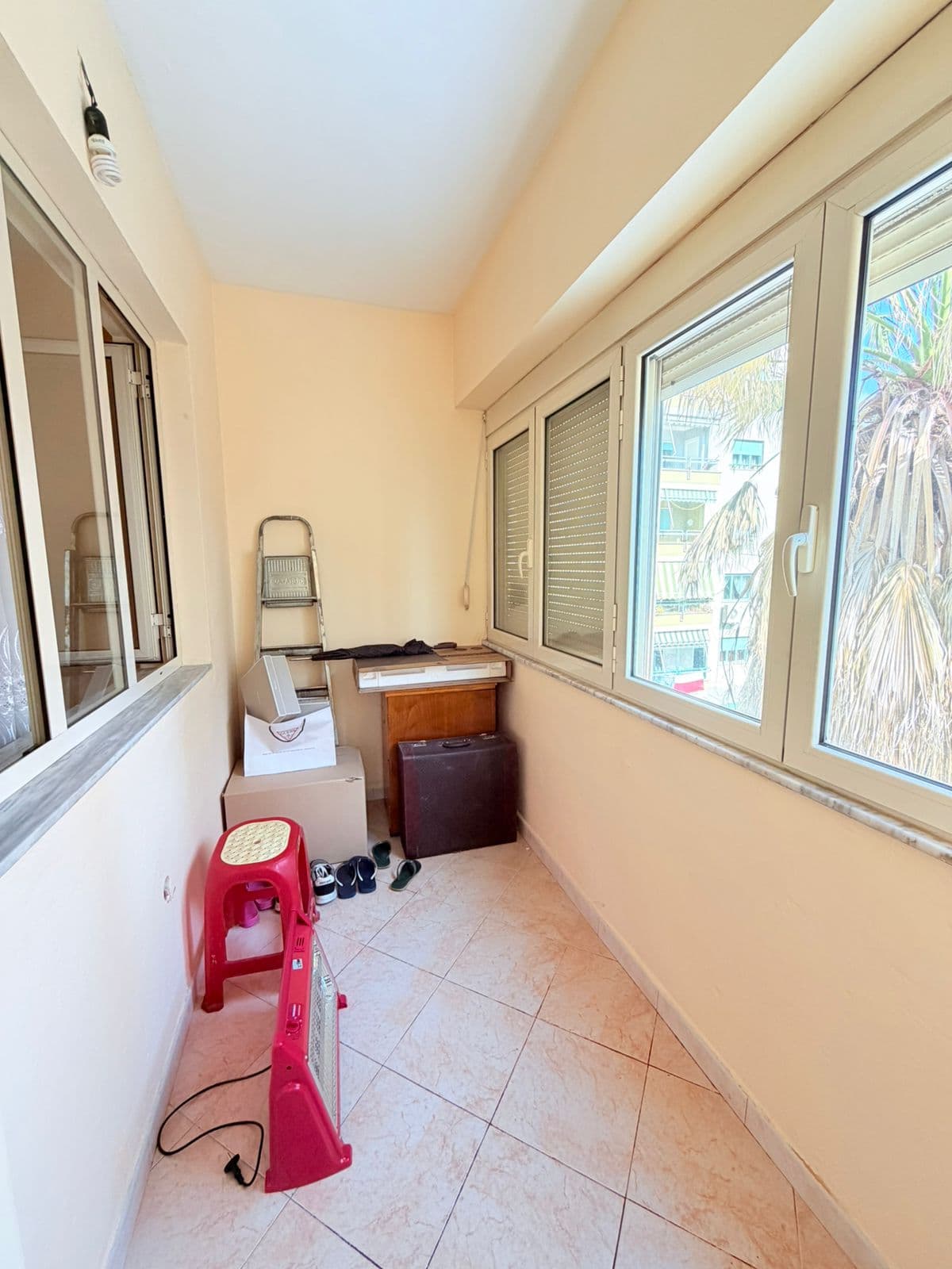 JEPET ME QERA APARTAMENT 2+1 PRANE HOTEL ARVI VOLLGA, DURRES 3
