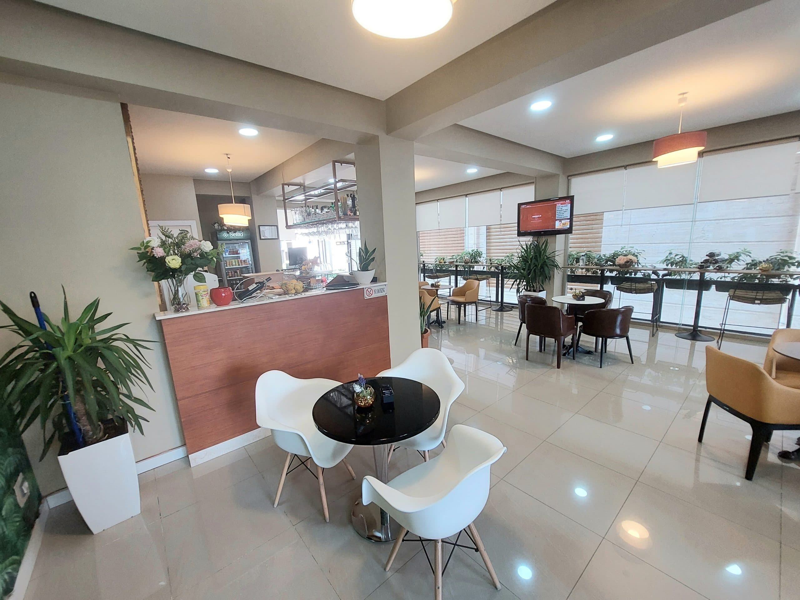 JEPET ME QERA AMBIENT BIZNESI ,PRANE BANKES BKT , DURRES.