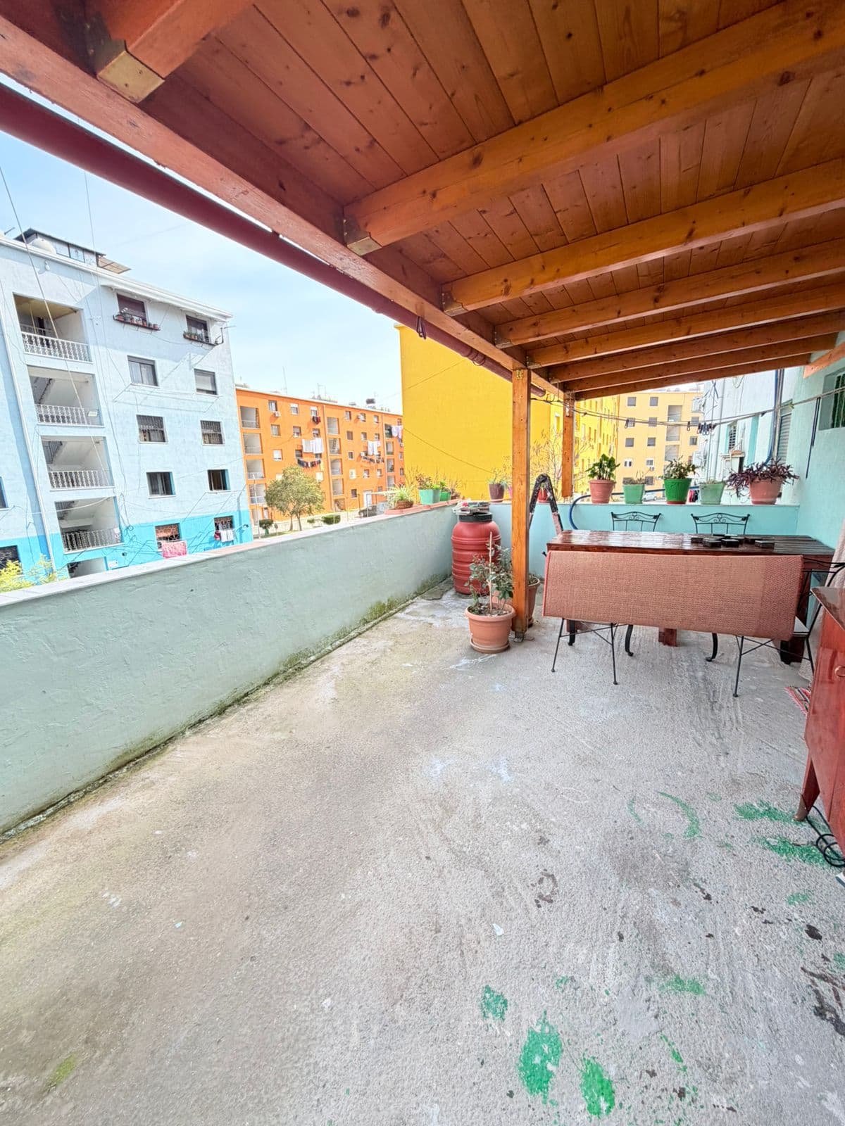 JEPET ME QERA APARTAMENT 1+1 PRANE STADIUMIT, DURRES 4