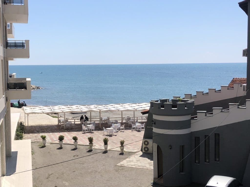 SHITET APARTAMENT 2+1 PRANE ARRAGOSTES,DURRES!