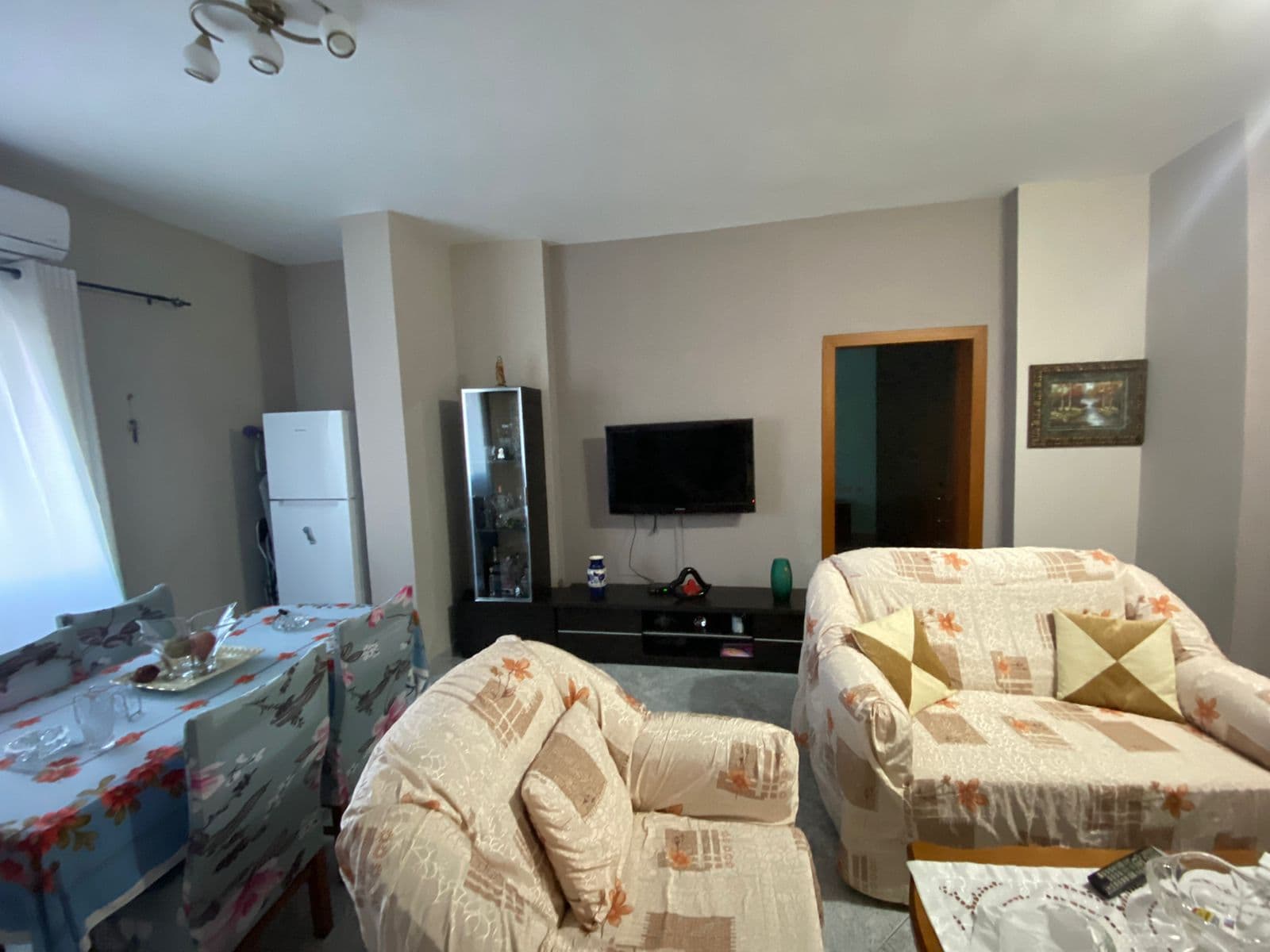 SHITET APARTAMENT 2+1+2 PRANE KAZAZIT, DURRES. 2