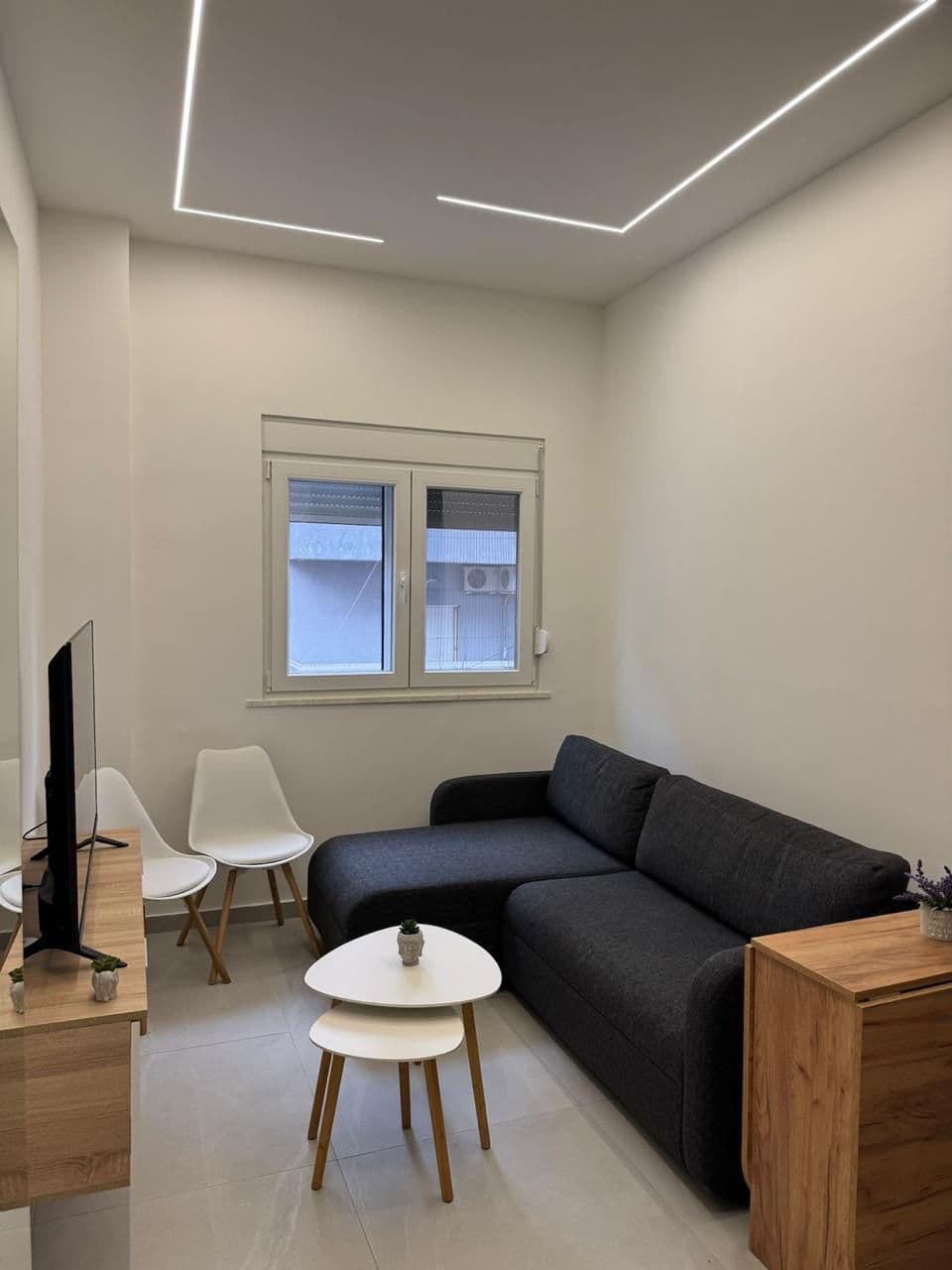 JEPET ME QERA APARTAMENT 1+1 PRANE QENDRES BLUESTAR, DURRES 2
