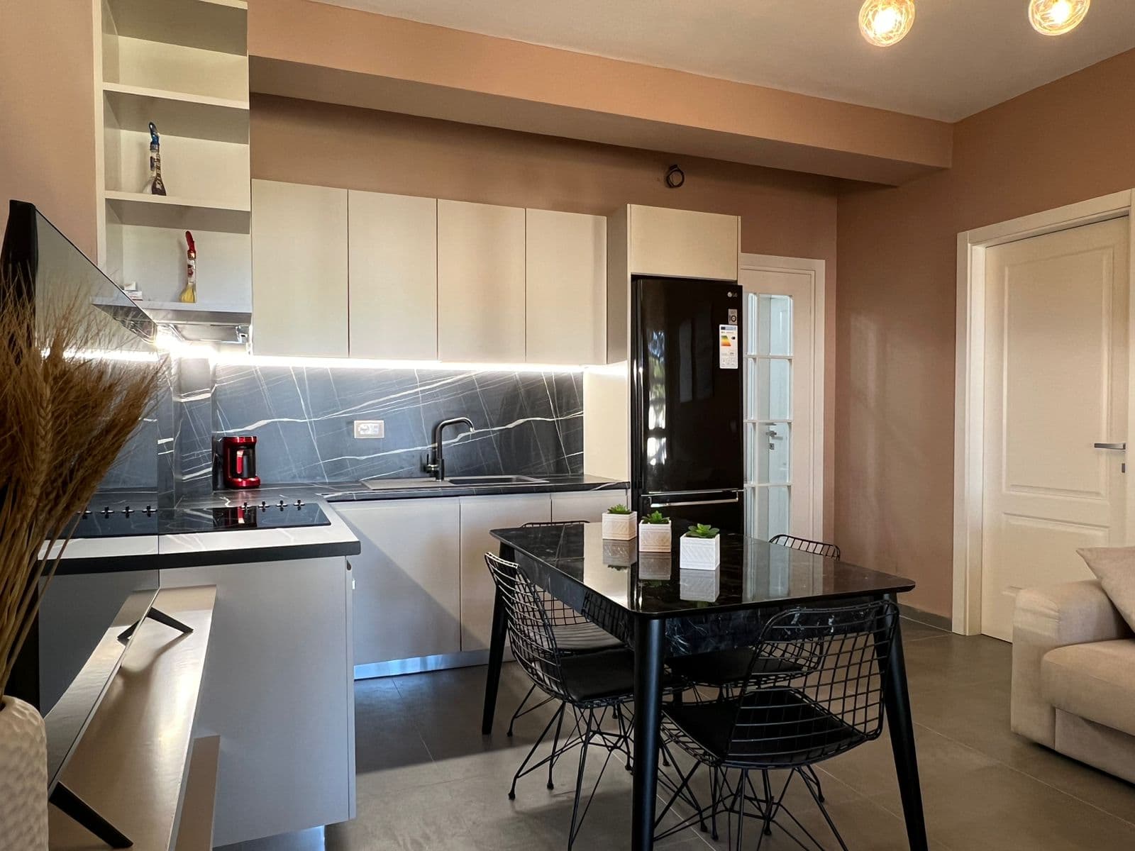 SHITET APARTAMENT 1+1 GOLEM, DURRES. 2