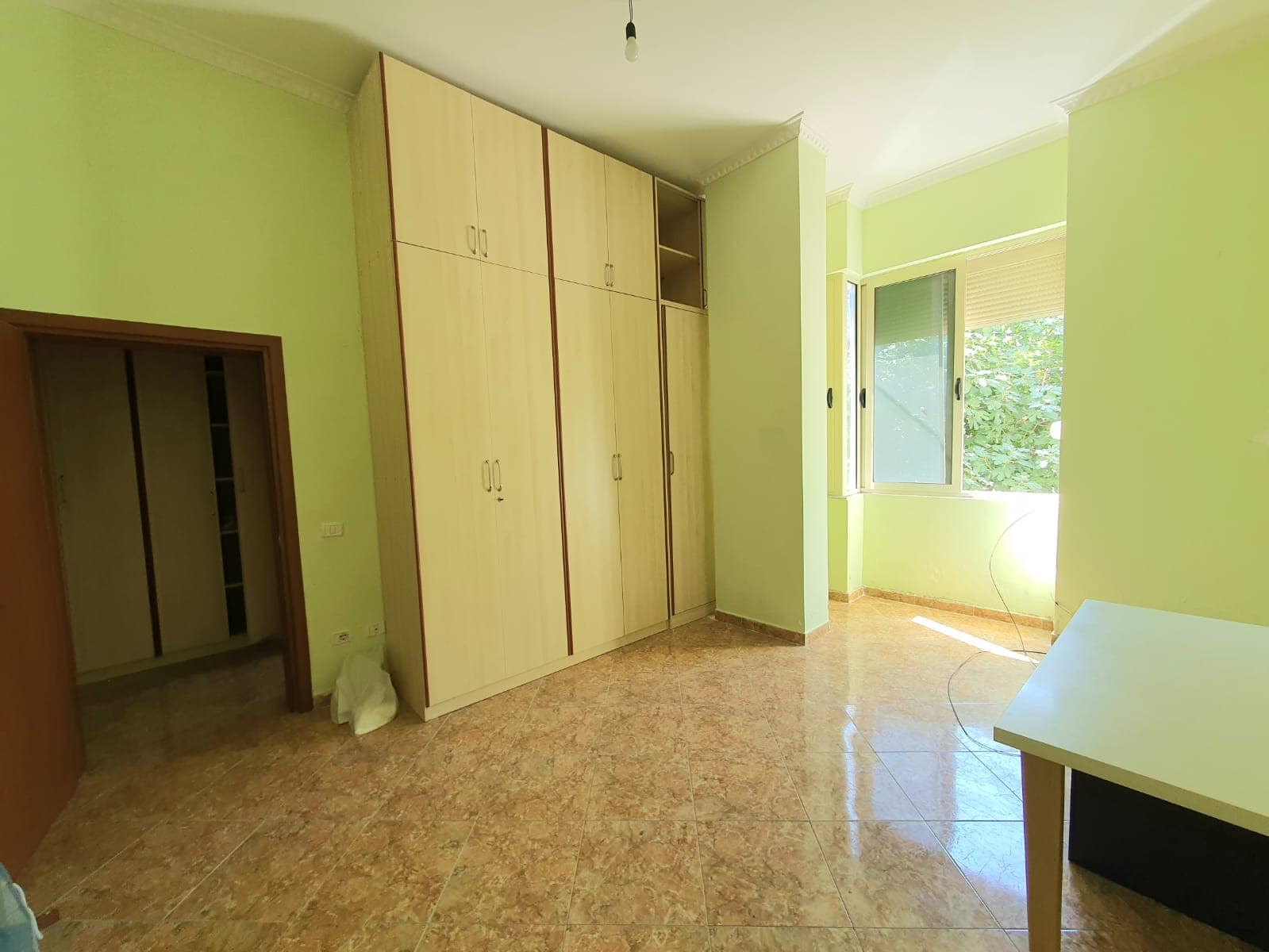 SHITET APARTAMENT 2+1 PRANE SHKOLLES GJERGJ KASTRIOTI,DURRES. 4