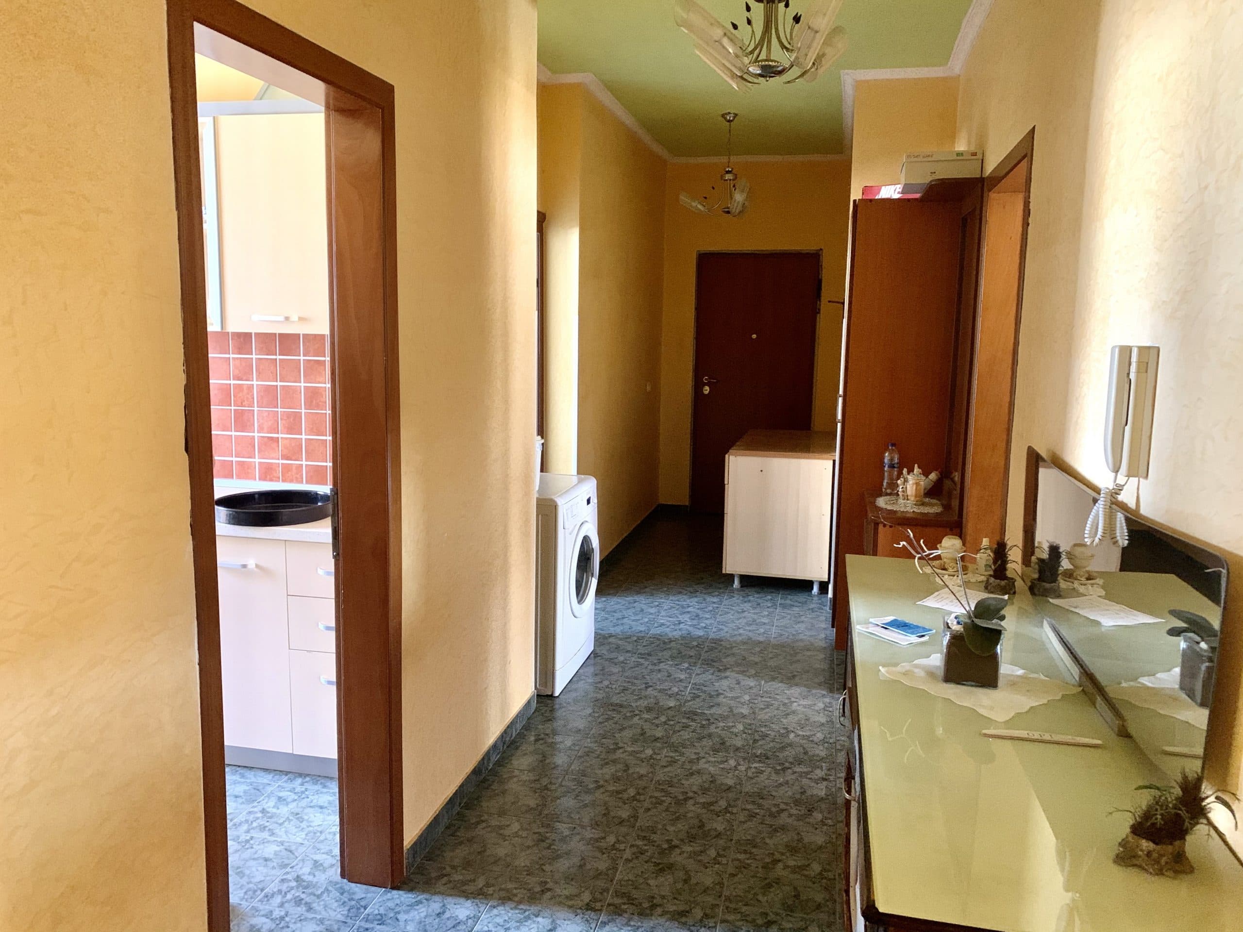 JEPET ME QERA APARTAMENT 2+1 ISHRAJONI,DURRES!