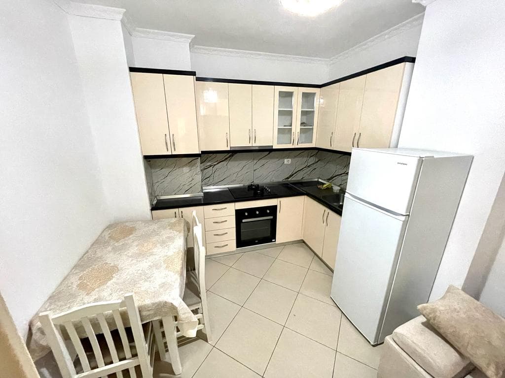 JEPET ME QERA APARTAMENT 2+1, PRANE RROTES SE KUQE, PLAZH , DURRES. 3