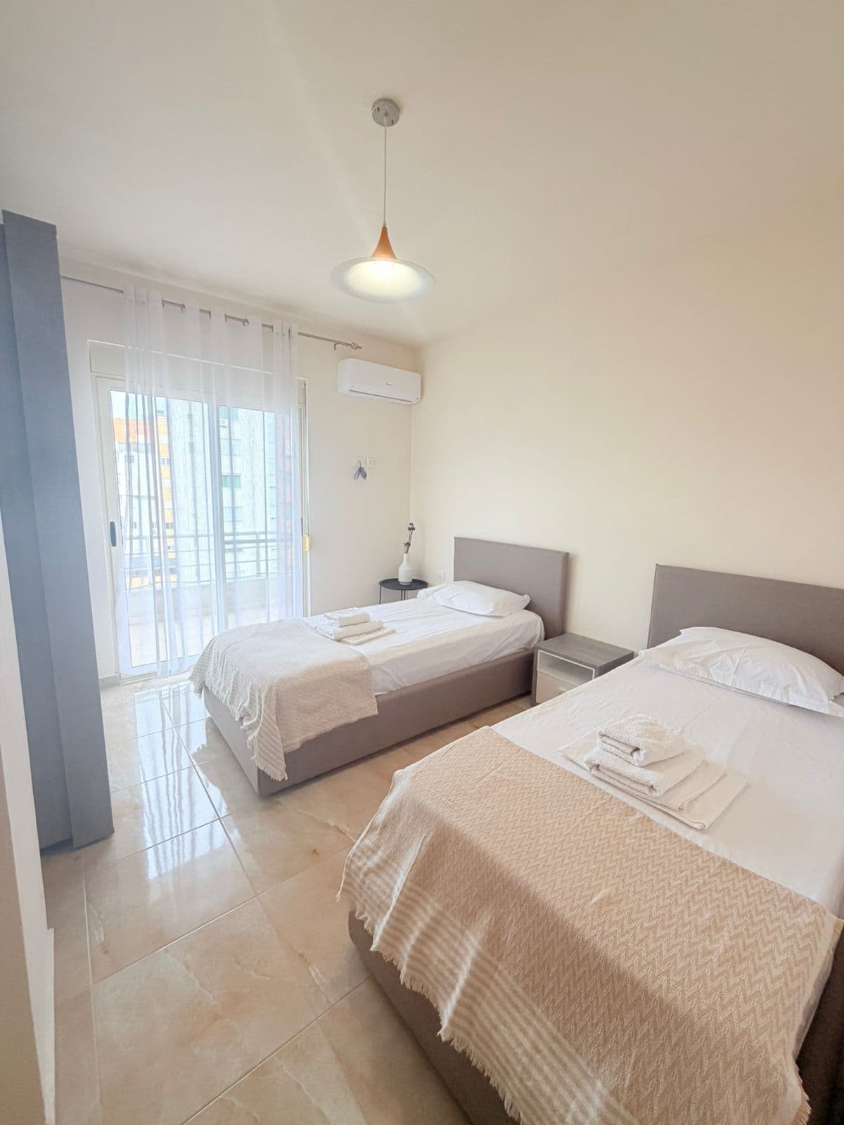 SHITET APARTAMENT 3+1+2 ISH RAJONI,DURRES 2