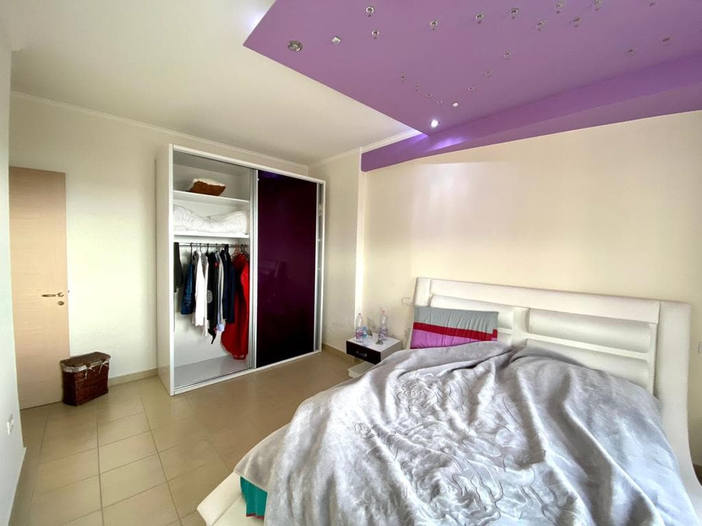 SHITET APARTAMENT PRANE KOMPLEKSIT ROTONDA NE PLAZH, DURRES. 4