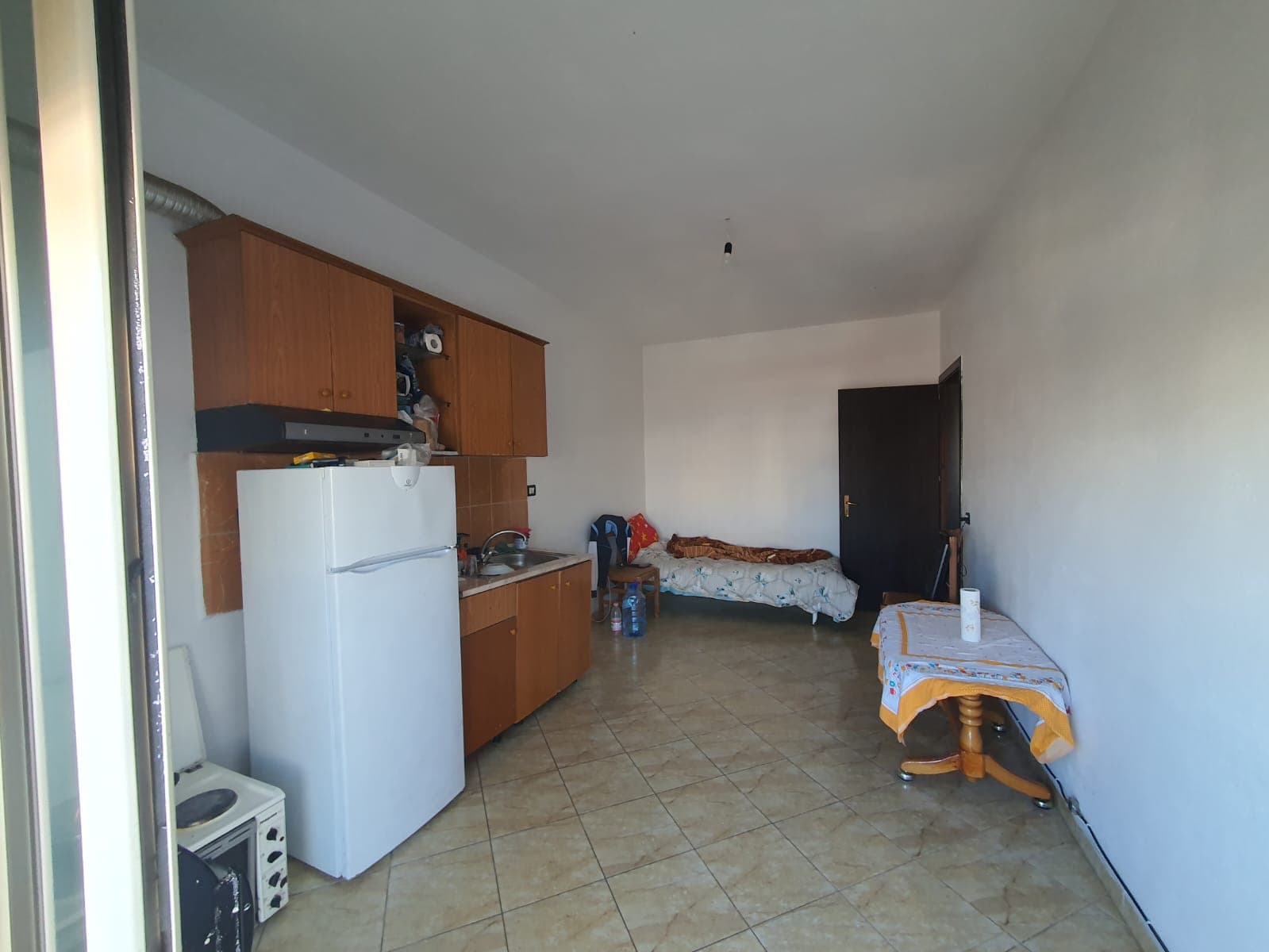 SHITET APARTAMENT 1+1 PRANE KAZAZIT,DURRES. 2
