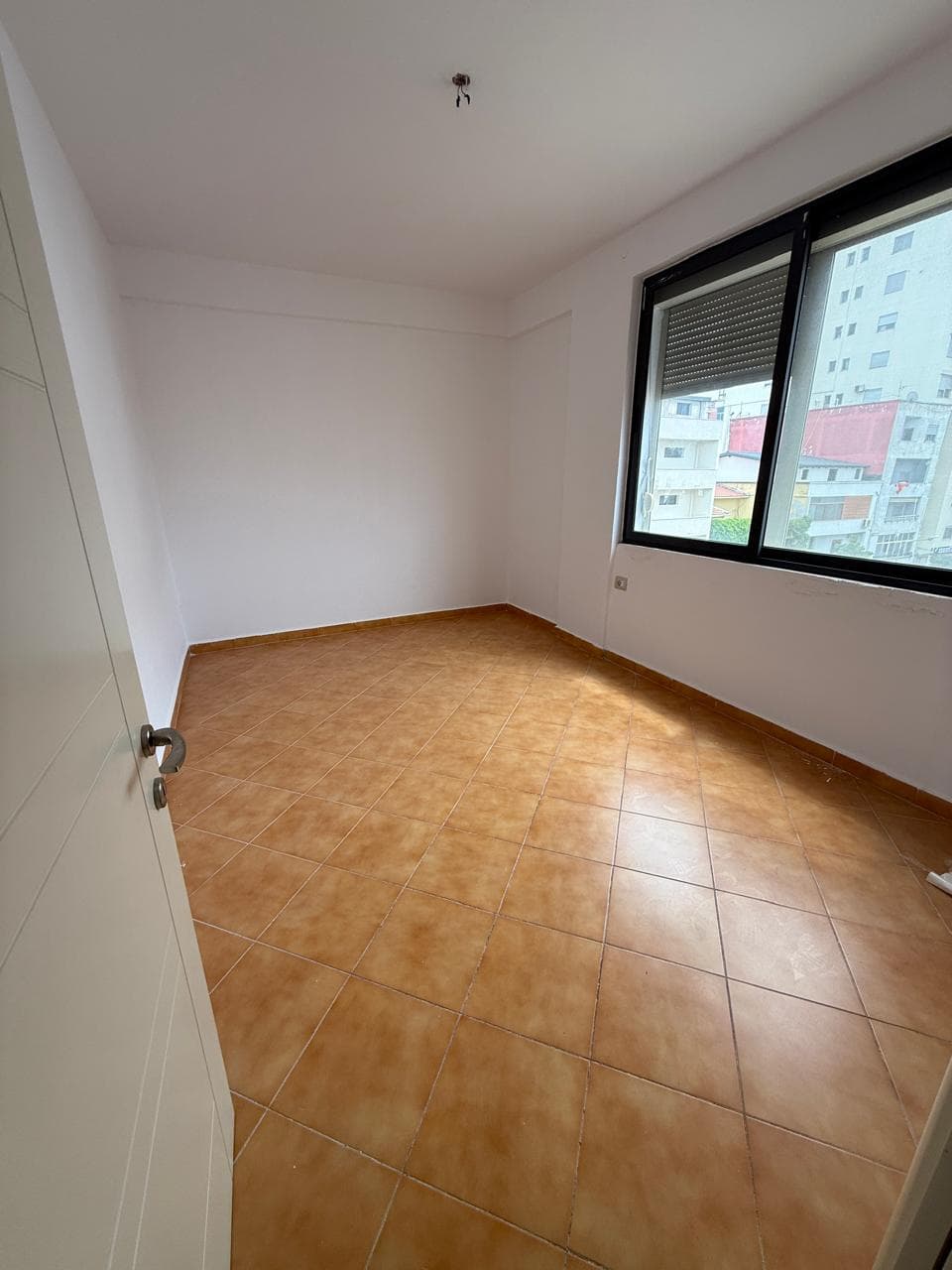 SHITET APARTAMENT 2+1 ZONEN E SPITALIT DURRES 3