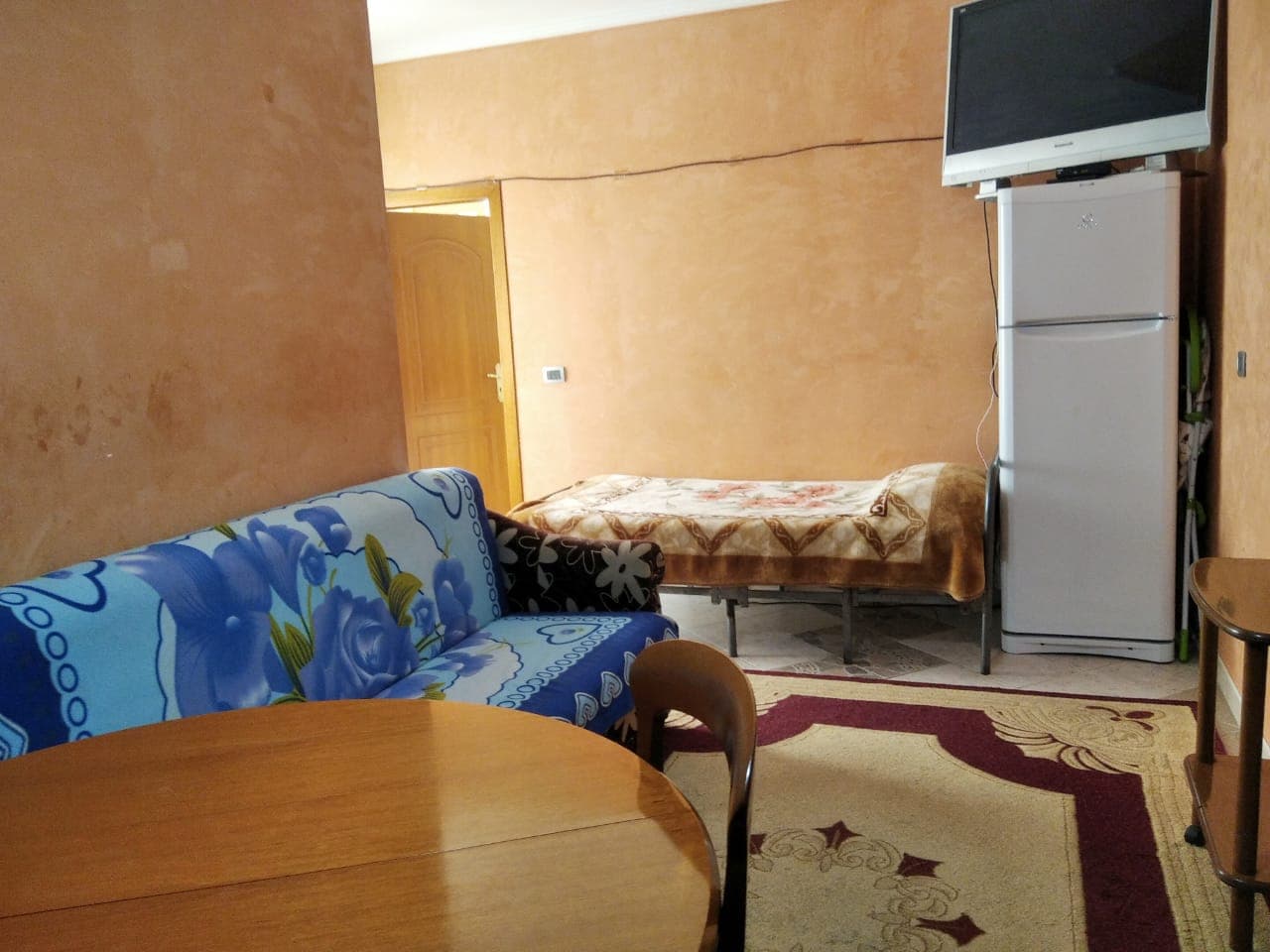 SHITET APARTAMENT 2+1 PRANE HOTEL FLORIDA,PLAZH,DURRES. 2