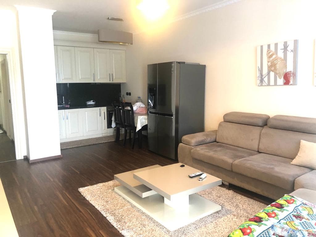 SHITET APARTAMENT 2+1 PRANE RESTORANT DELUX , PLAZH, DURRES. 2