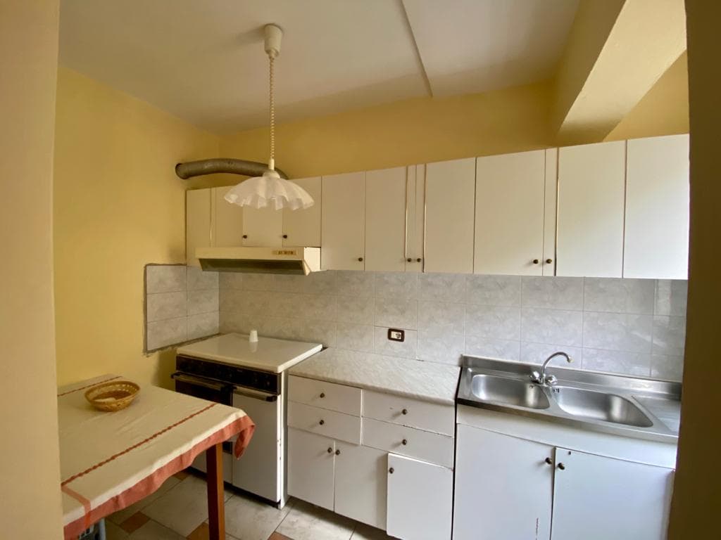 SHITET APARTAMENT 2+1 LAGJA 6, PRANE ISH RAJONIT, DURRES. 3