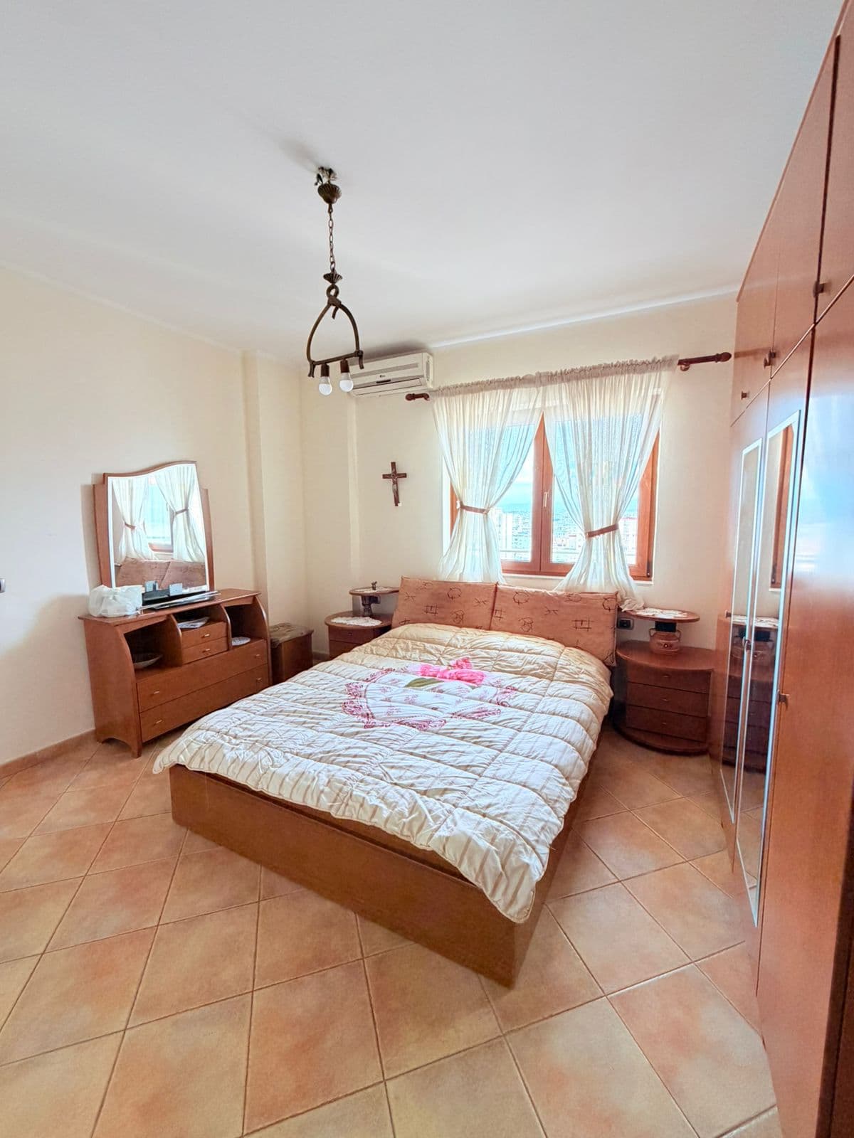 JEPET ME QERA APARTAMENT 3+1 ISH RAJONI I POLICISE, DURRES 3